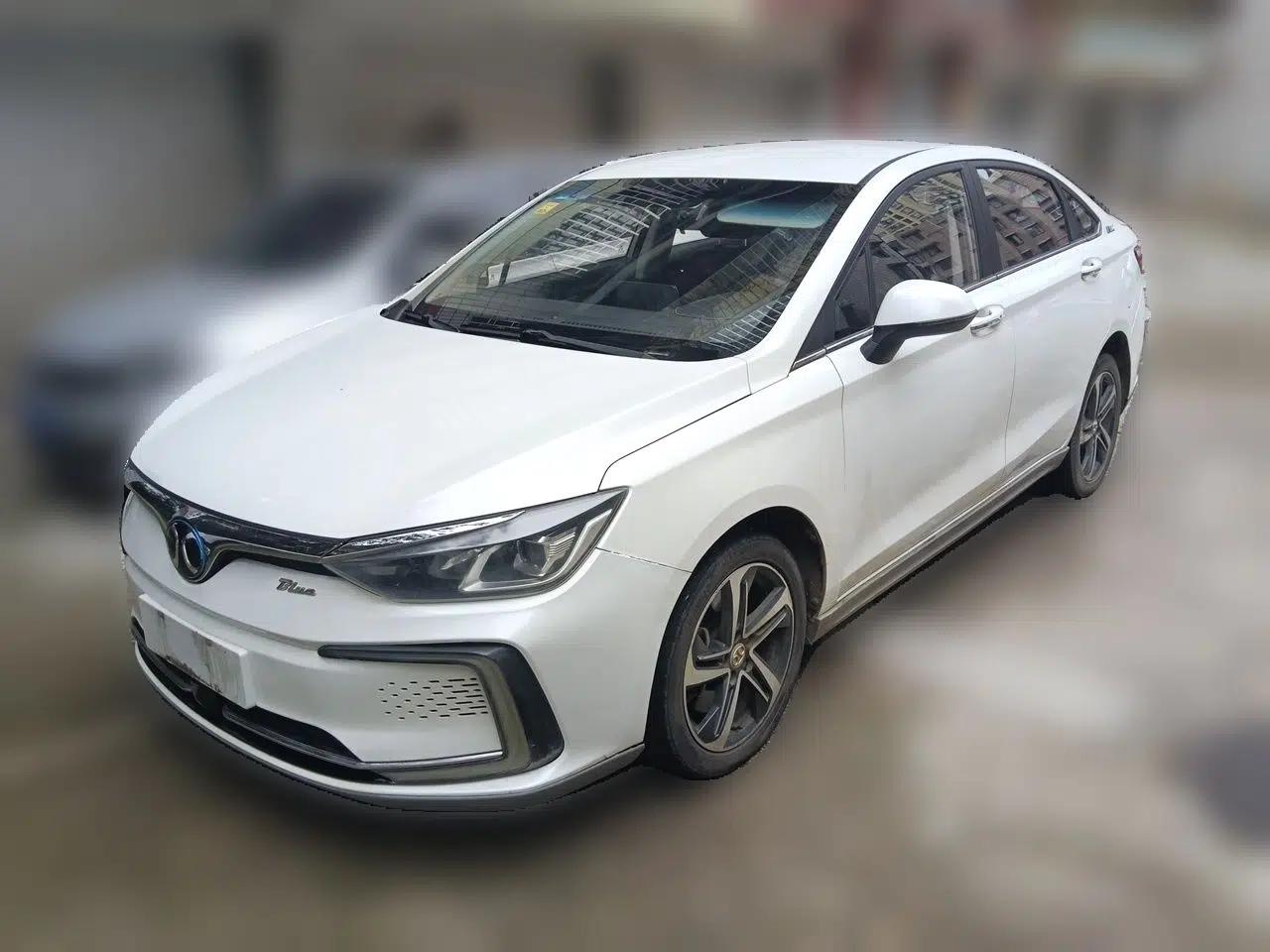 BAIC Beijing EU5 2018 R500 Smart Wind Edition — миниатюра 1