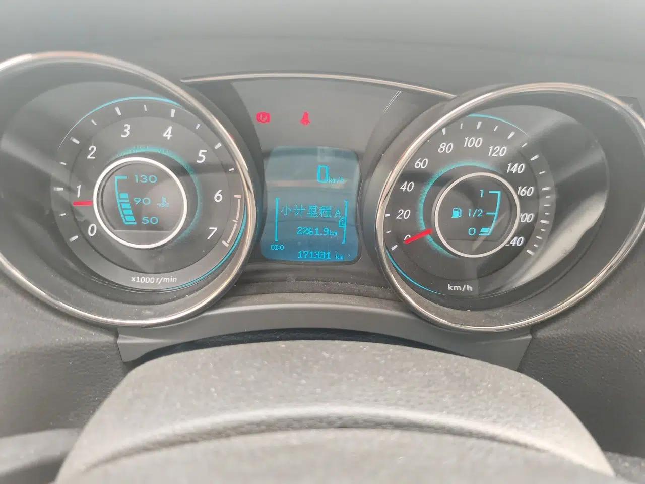 BAIC Senova D50 2014 1.5L manual comfort version — миниатюра 12