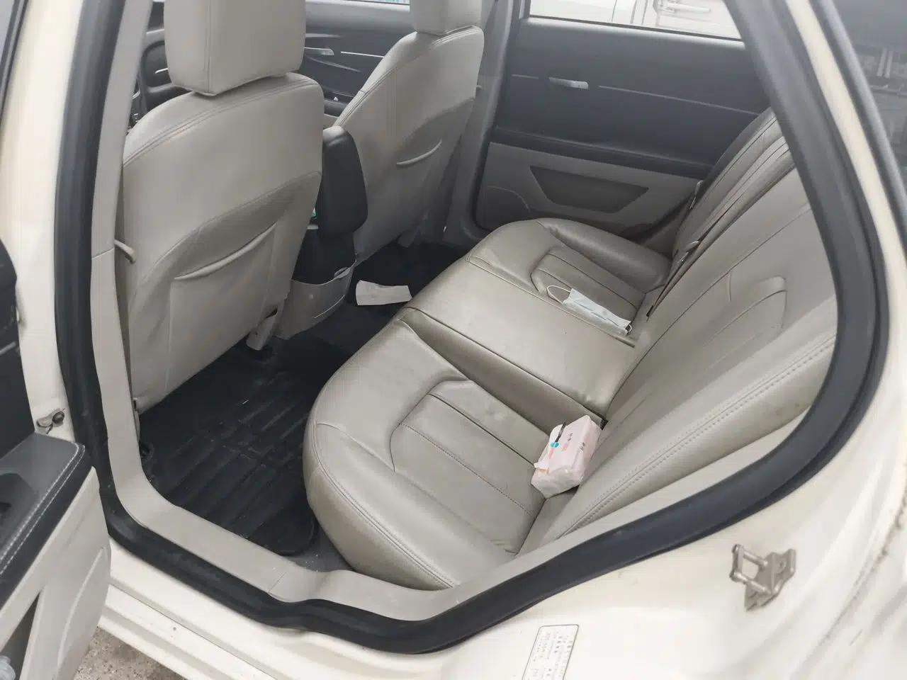 BAIC Senova D50 2014 1.5L manual comfort version — миниатюра 17