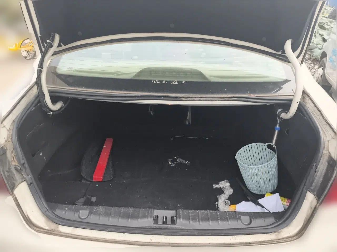 BAIC Senova D50 2014 1.5L manual comfort version — миниатюра 19