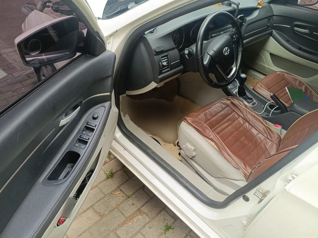 BAIC Senova D50 2016 1.5L Manual Elite Edition — миниатюра 16