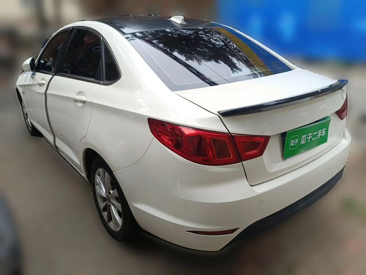 BAIC Senova D50 2016 1.5L Manual Elite Edition — миниатюра 4