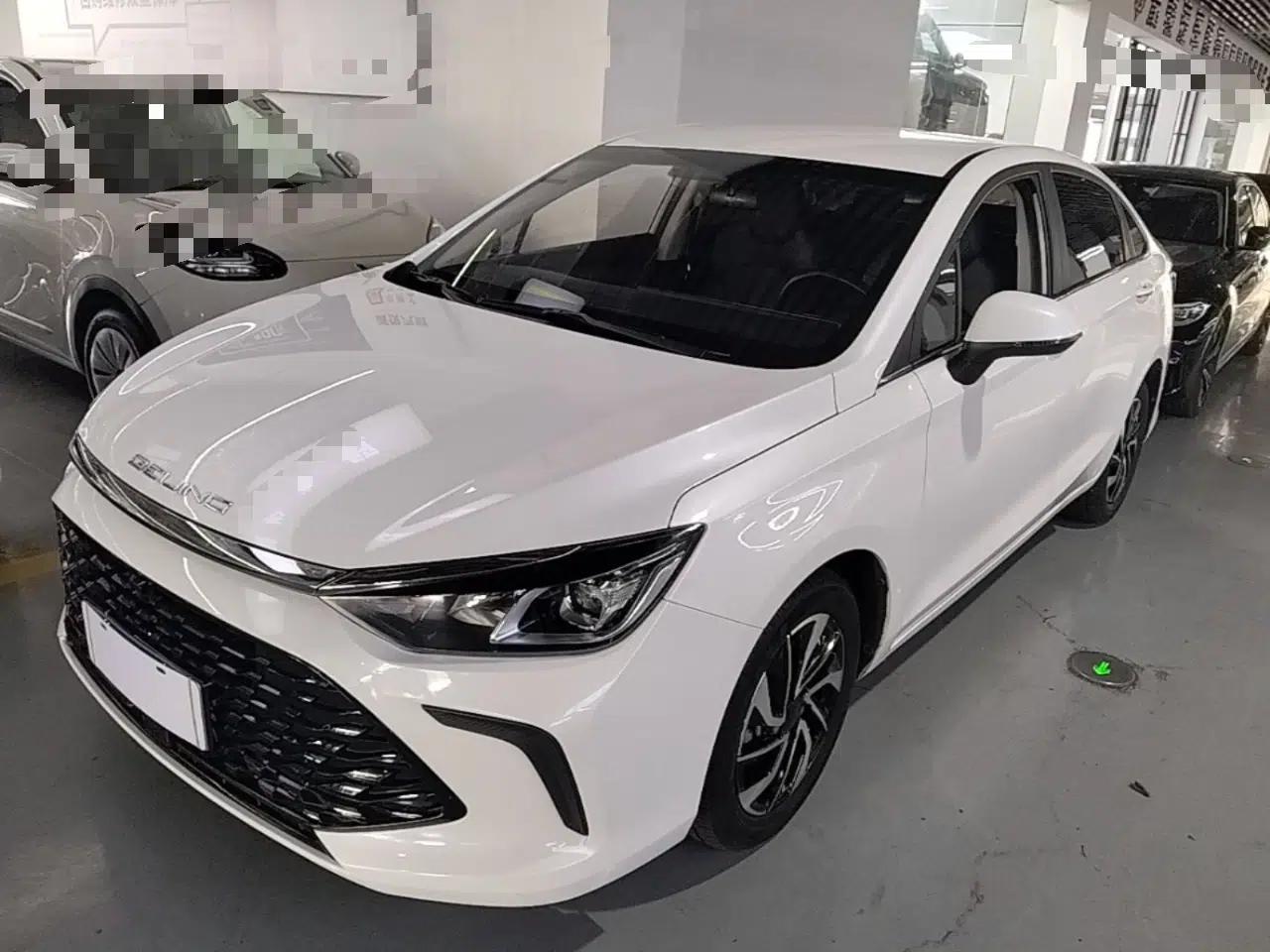 BAIC Beijing U5 PLUS 2021 1.5L CVT Luxury Edition — миниатюра 1