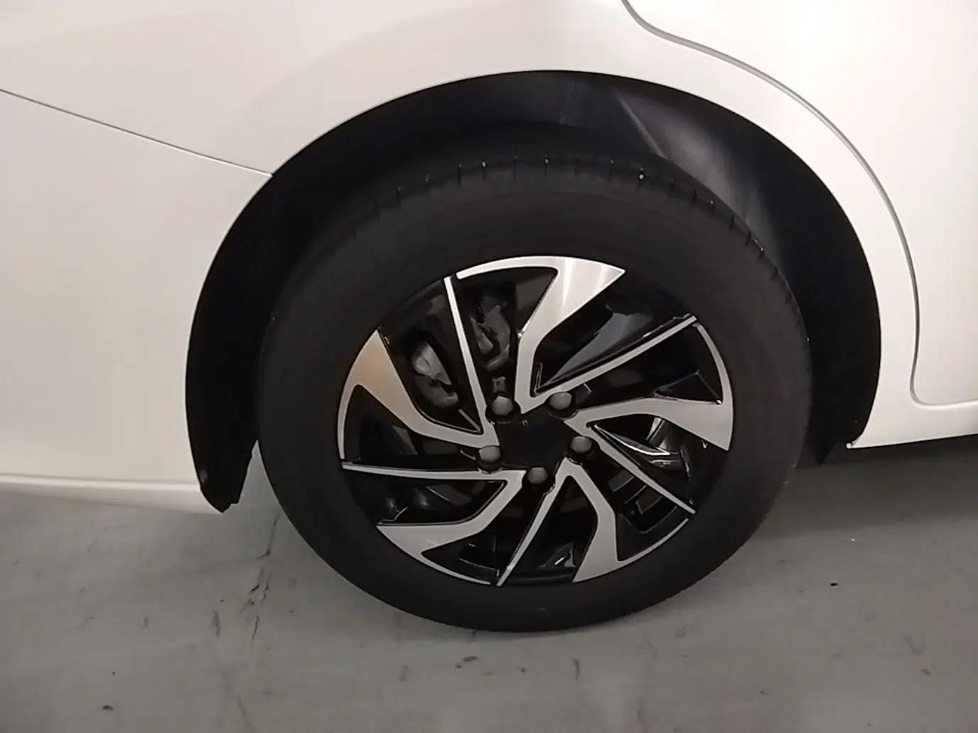 BAIC Beijing U5 PLUS 2021 1.5L CVT Luxury Edition — миниатюра 11