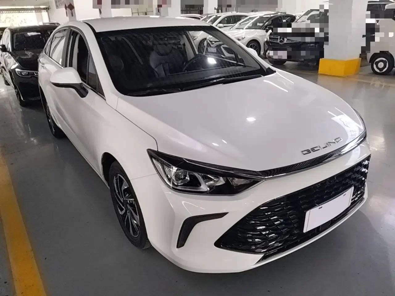 BAIC Beijing U5 PLUS 2021 1.5L CVT Luxury Edition — миниатюра 3