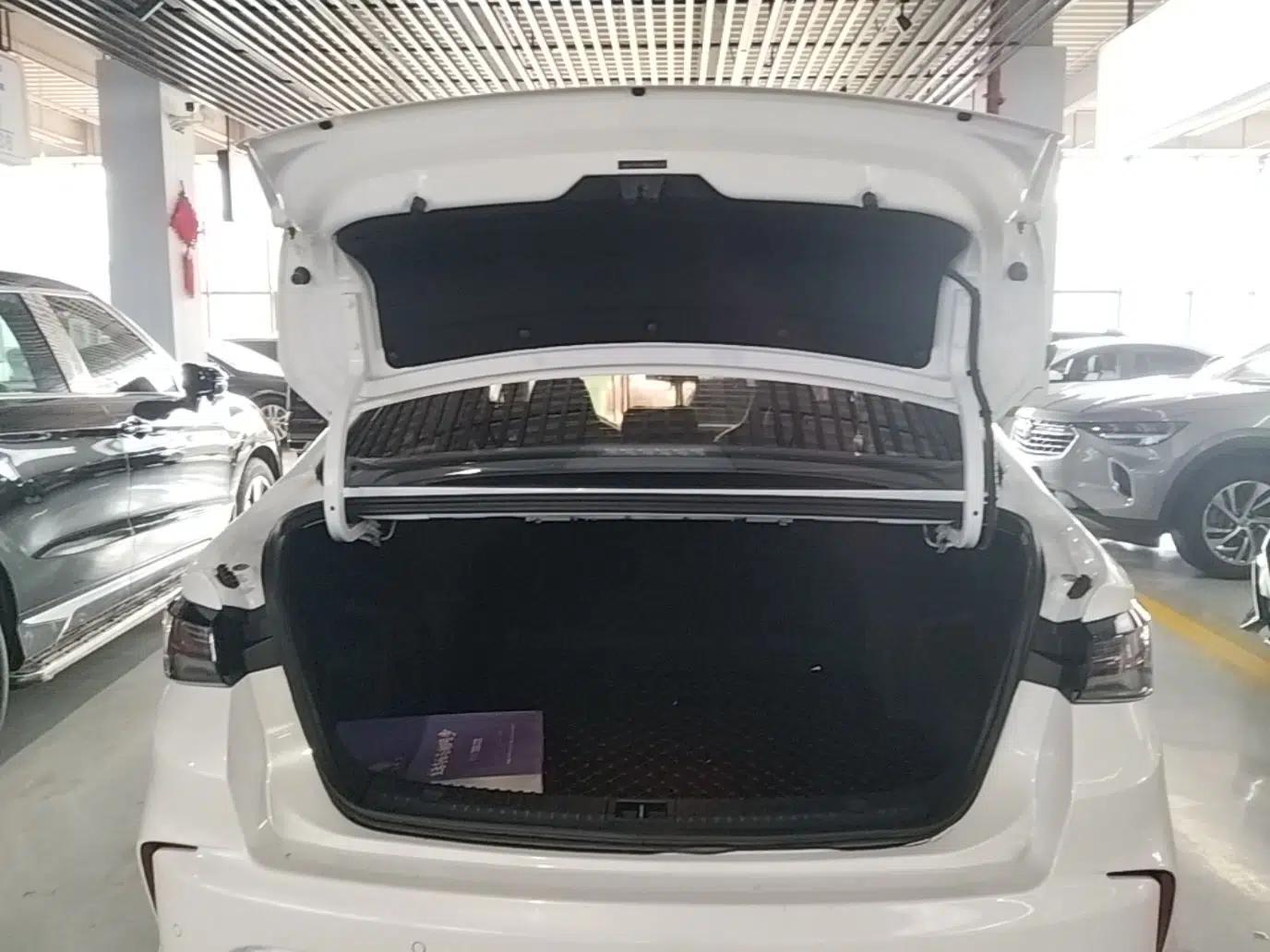 BAIC Beijing U5 PLUS 2021 1.5L CVT Luxury Edition — миниатюра 22