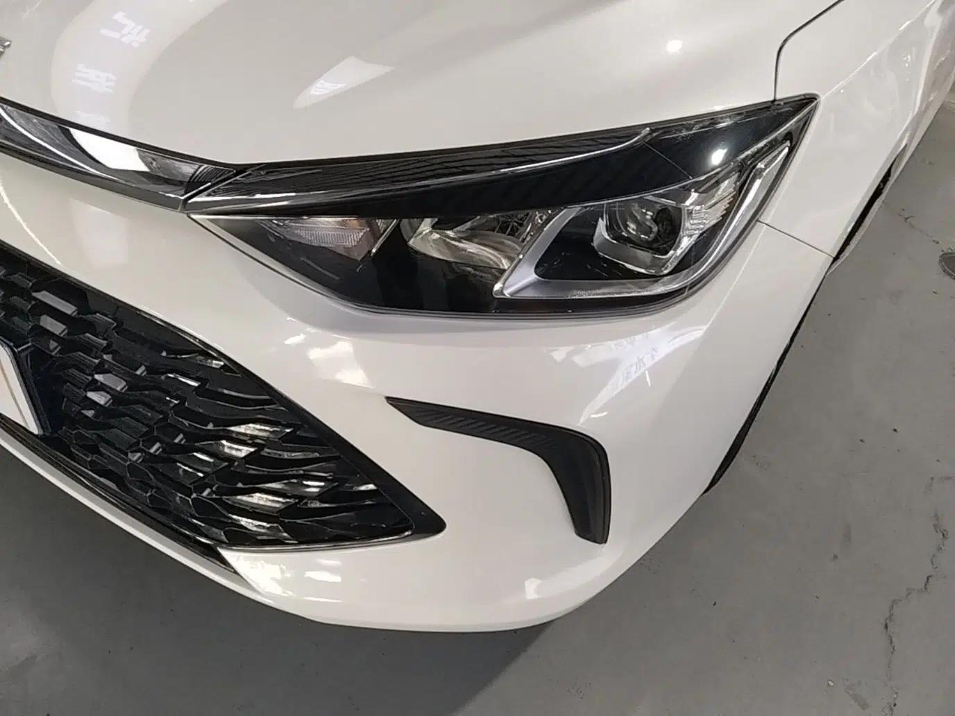 BAIC Beijing U5 PLUS 2021 1.5L CVT Luxury Edition — миниатюра 8