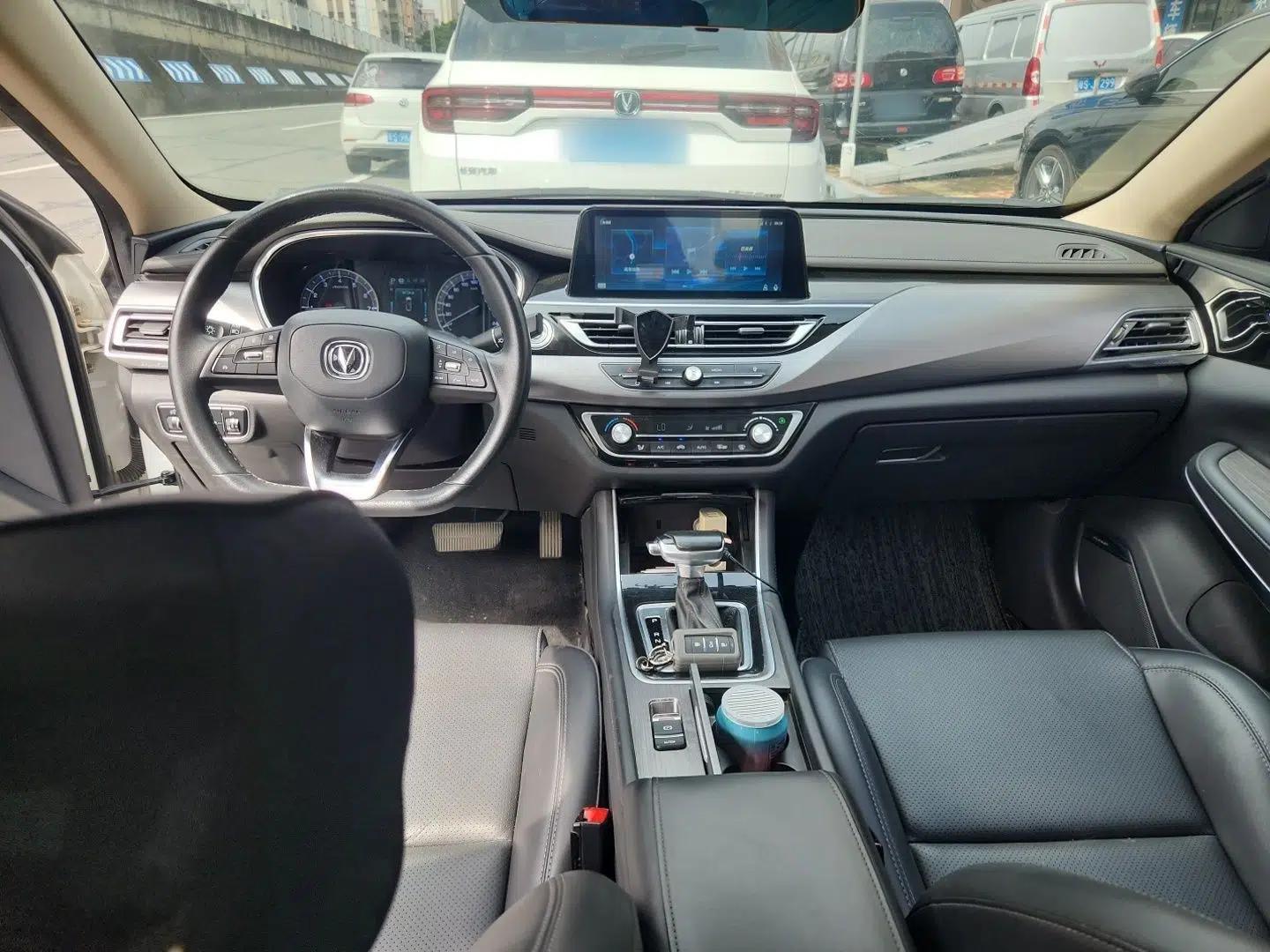 CHANGAN Ruicheng CC 2021 Blue Whale Edition 1.5T DCT Luxury Model — миниатюра 9