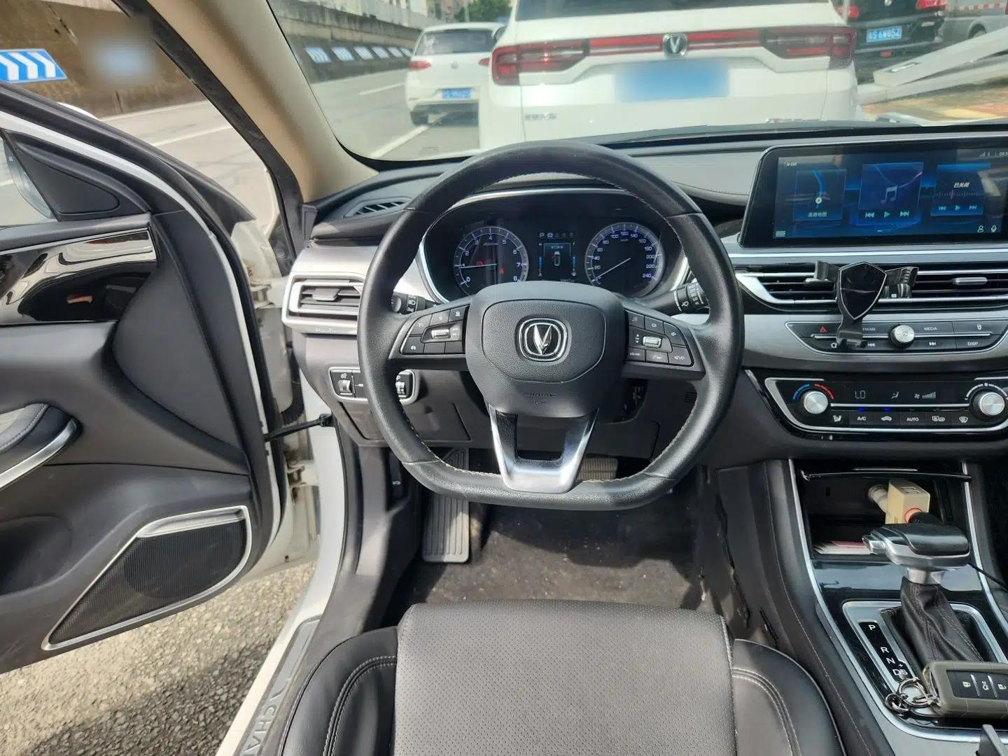 CHANGAN Ruicheng CC 2021 Blue Whale Edition 1.5T DCT Luxury Model — миниатюра 10