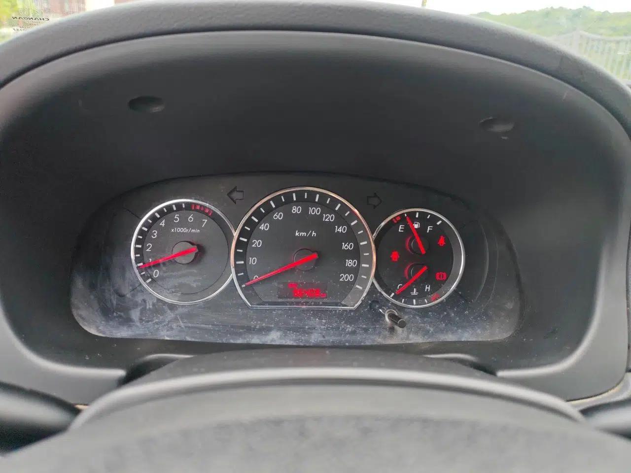 CHANGAN Alsvin V3 2015 1.4L Manual Warm-Hearted Model China V Standard — миниатюра 11