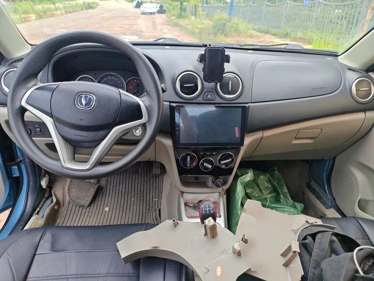 CHANGAN Alsvin V3 2015 1.4L Manual Warm-Hearted Model China V Standard — миниатюра 9