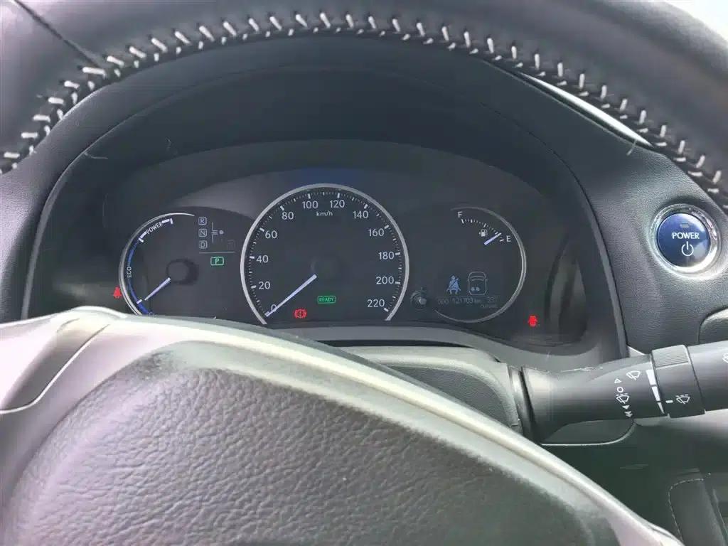 Lexus CT 2012 CT200h Elite Edition — миниатюра 11