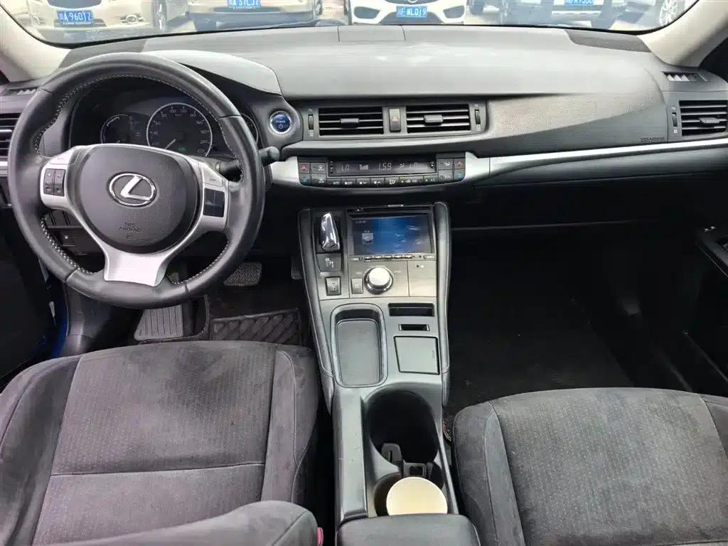 Lexus CT 2012 CT200h Elite Edition — миниатюра 9