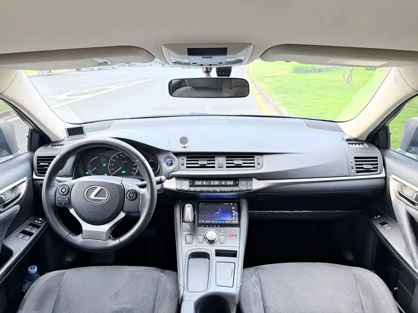 Lexus CT 2017 CT200h Elite Edition, Single Color, China V Emission Standard — миниатюра 8