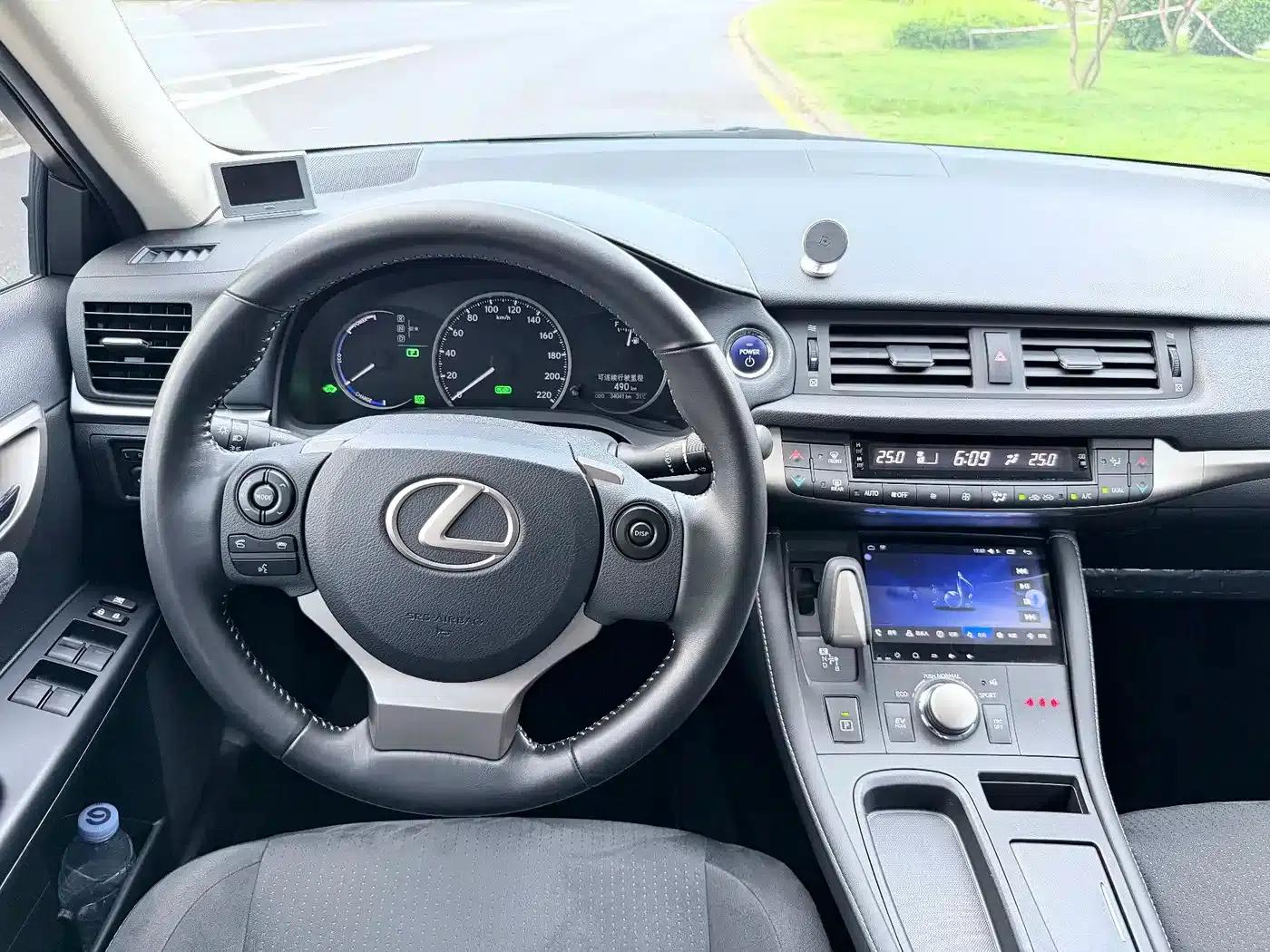 Lexus CT 2017 CT200h Elite Edition, Single Color, China V Emission Standard — миниатюра 9
