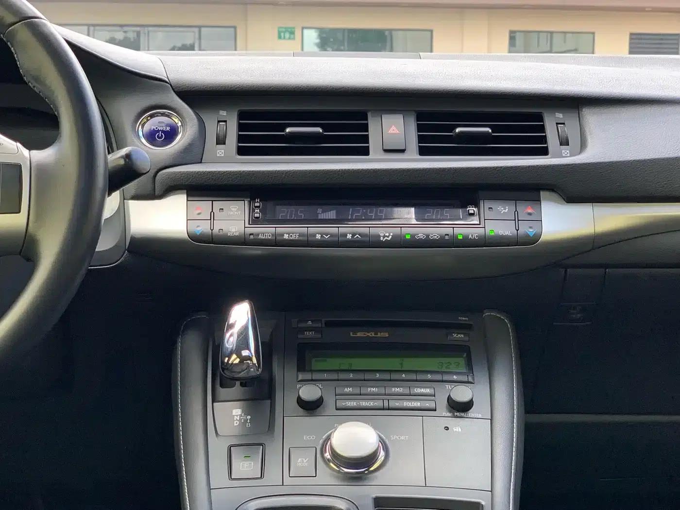 Lexus CT 2012 CT200h Elite Edition — миниатюра 19