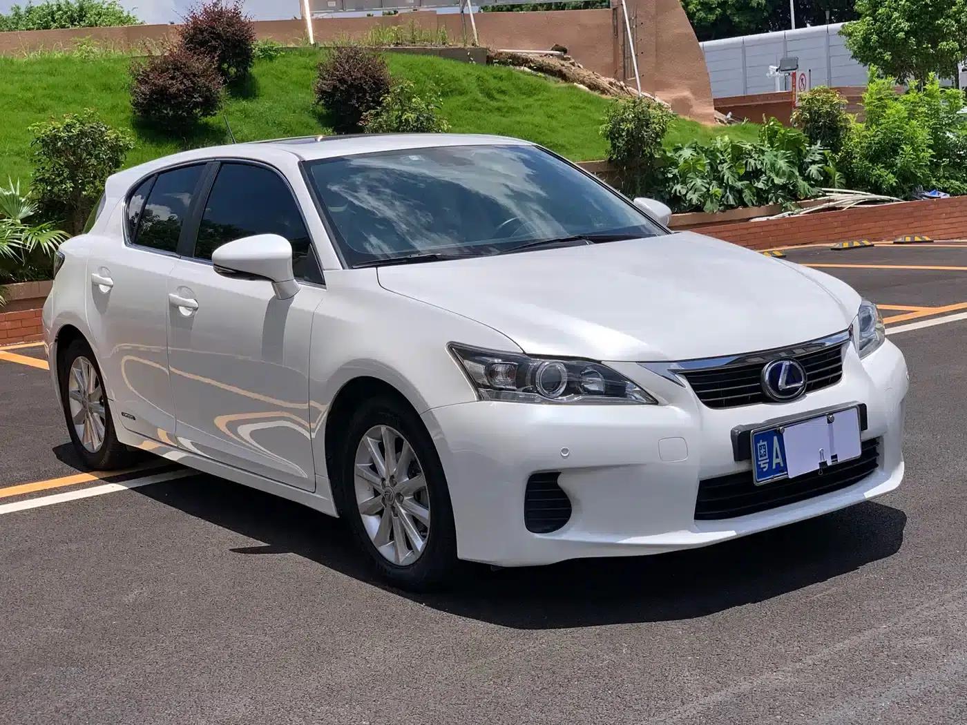Lexus CT 2012 CT200h Elite Edition — миниатюра 3