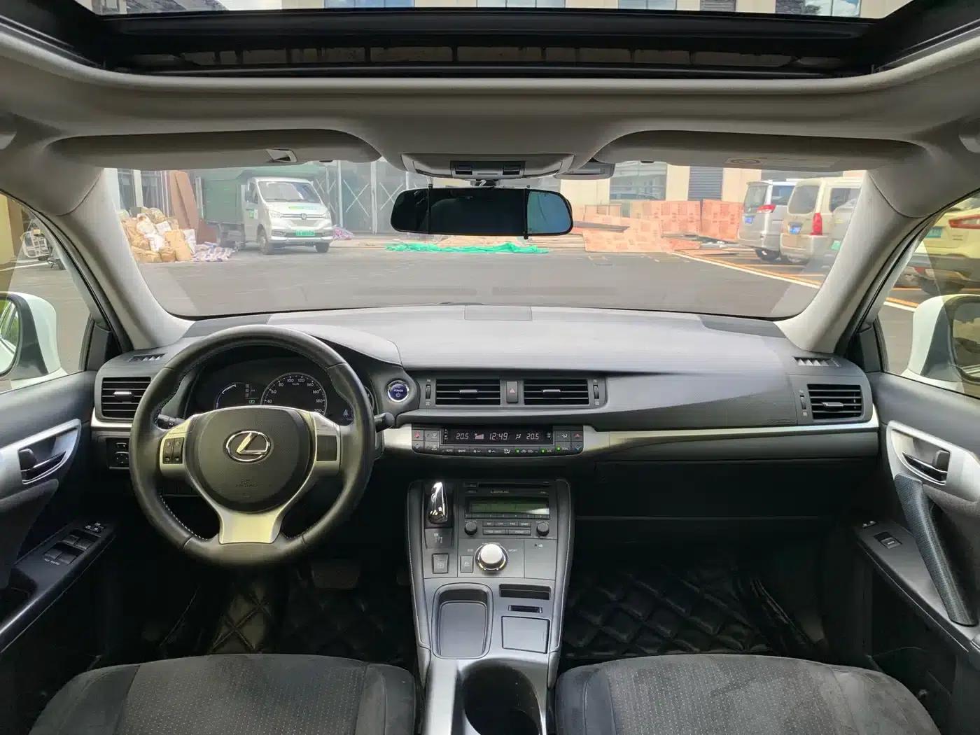 Lexus CT 2012 CT200h Elite Edition — миниатюра 29