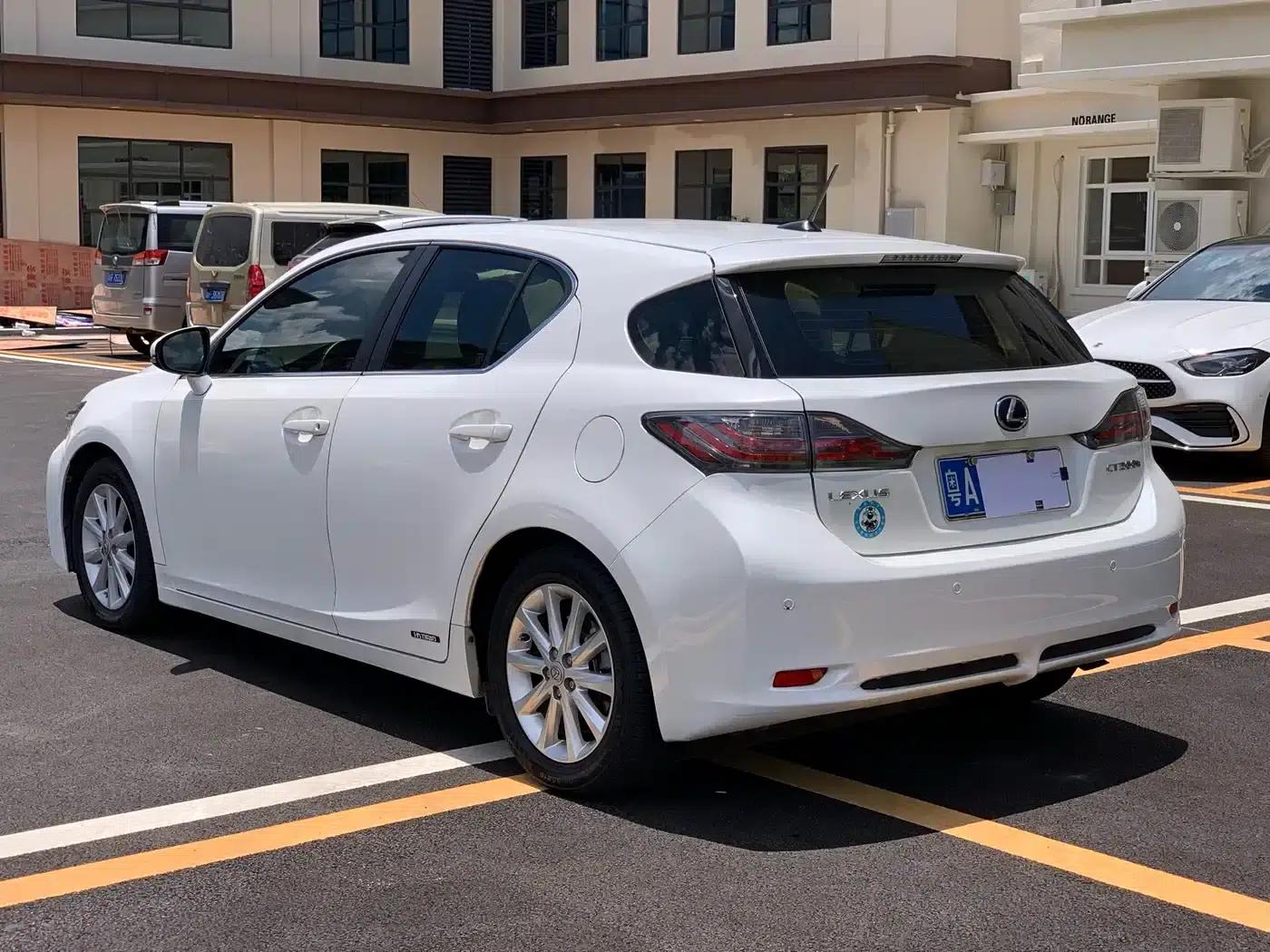 Lexus CT 2012 CT200h Elite Edition — миниатюра 4
