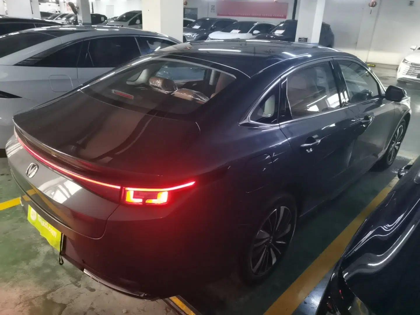 CHANGAN Eado PHEV 2025 Smart New Blue Whale 145KM Battleship Edition — миниатюра 6