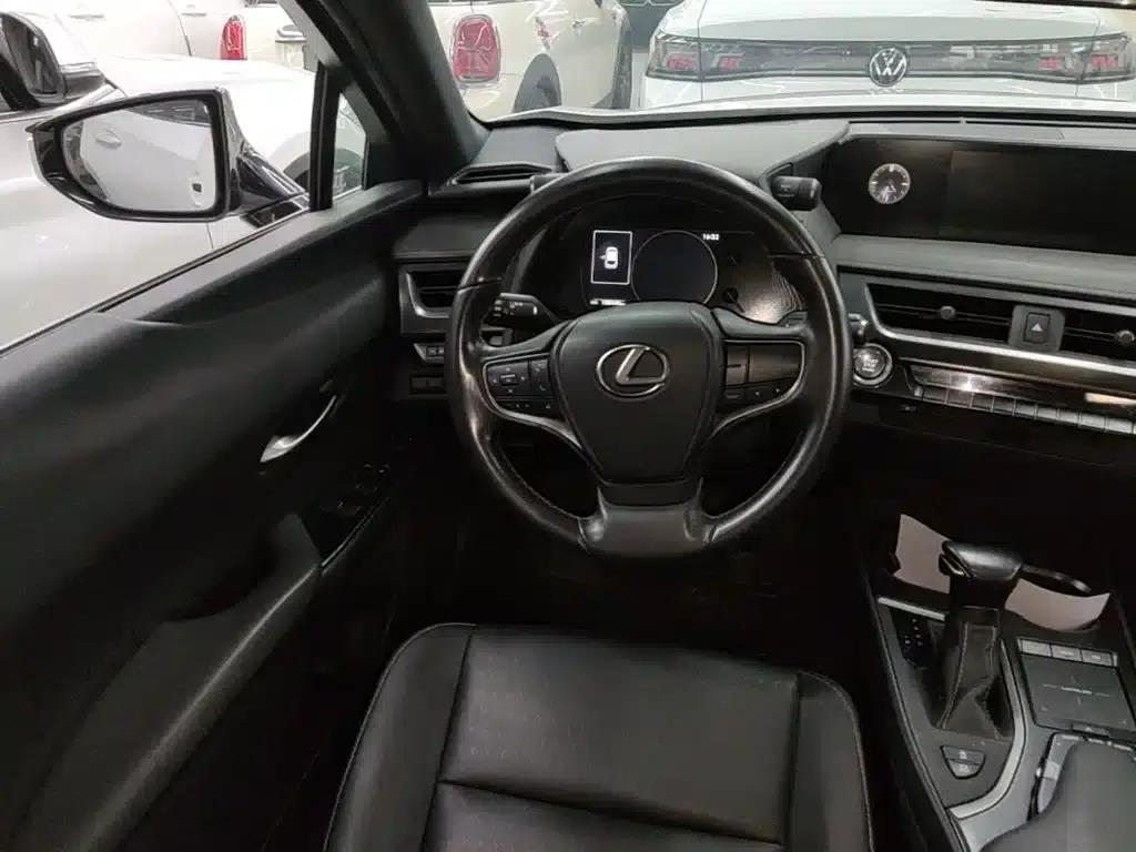 Lexus UX 2020 200 Special Edition — миниатюра 11