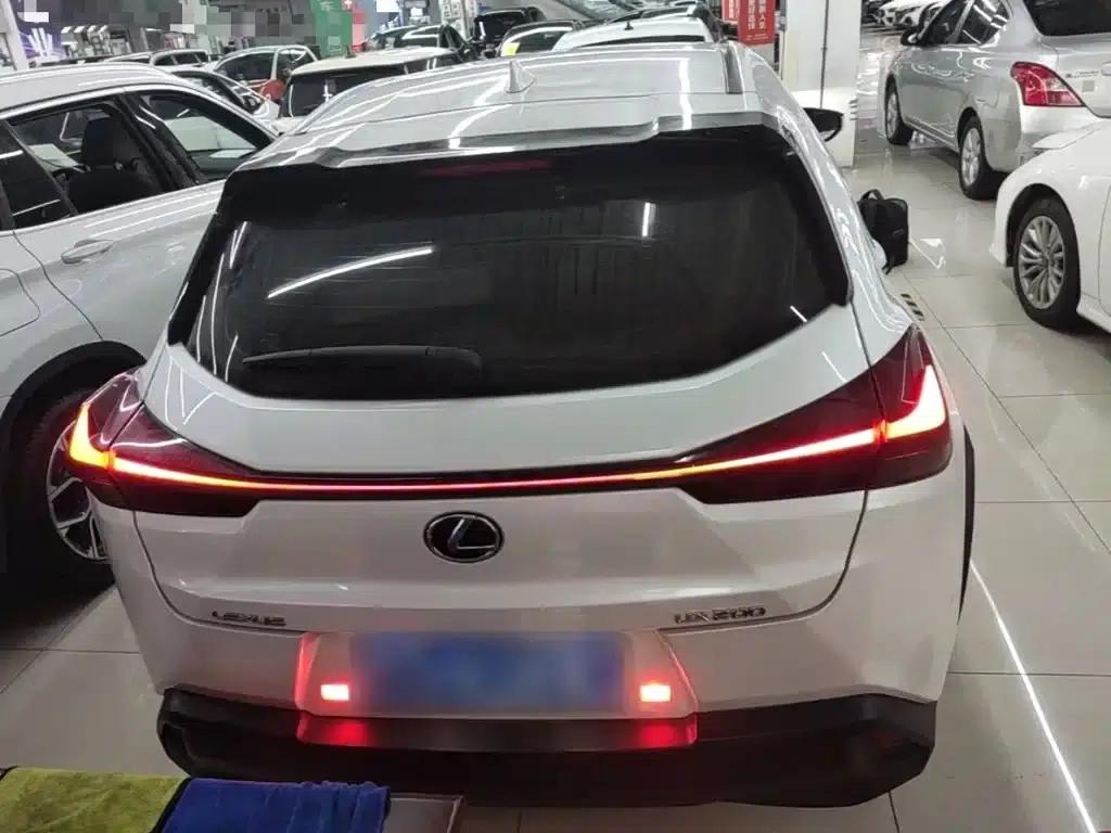 Lexus UX 2020 200 Special Edition — миниатюра 6