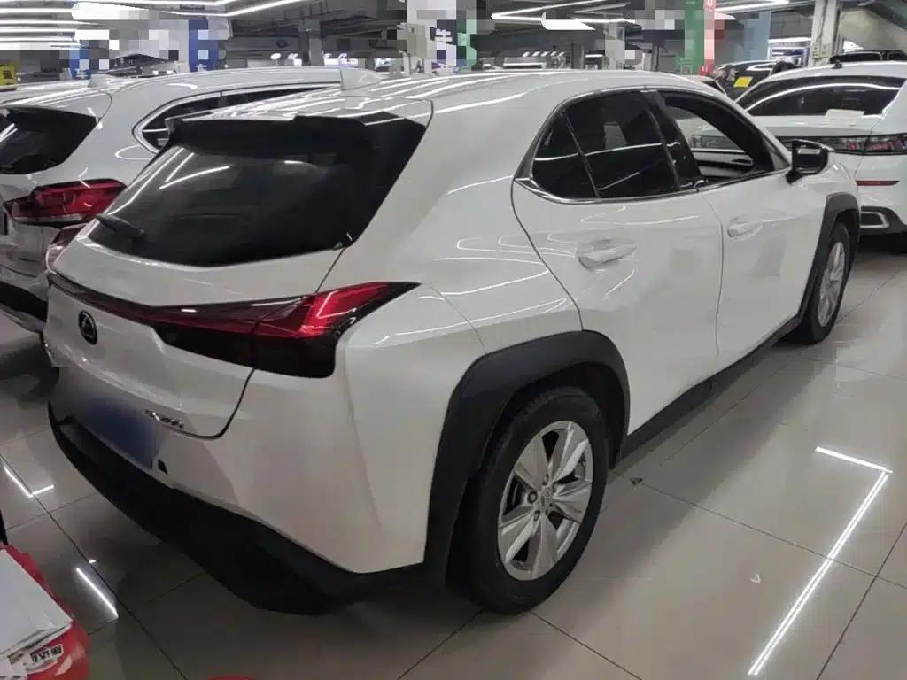 Lexus UX 2020 200 Special Edition — миниатюра 7