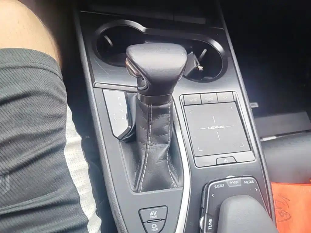 Lexus UX 2020 260h Explorer Edition — миниатюра 14