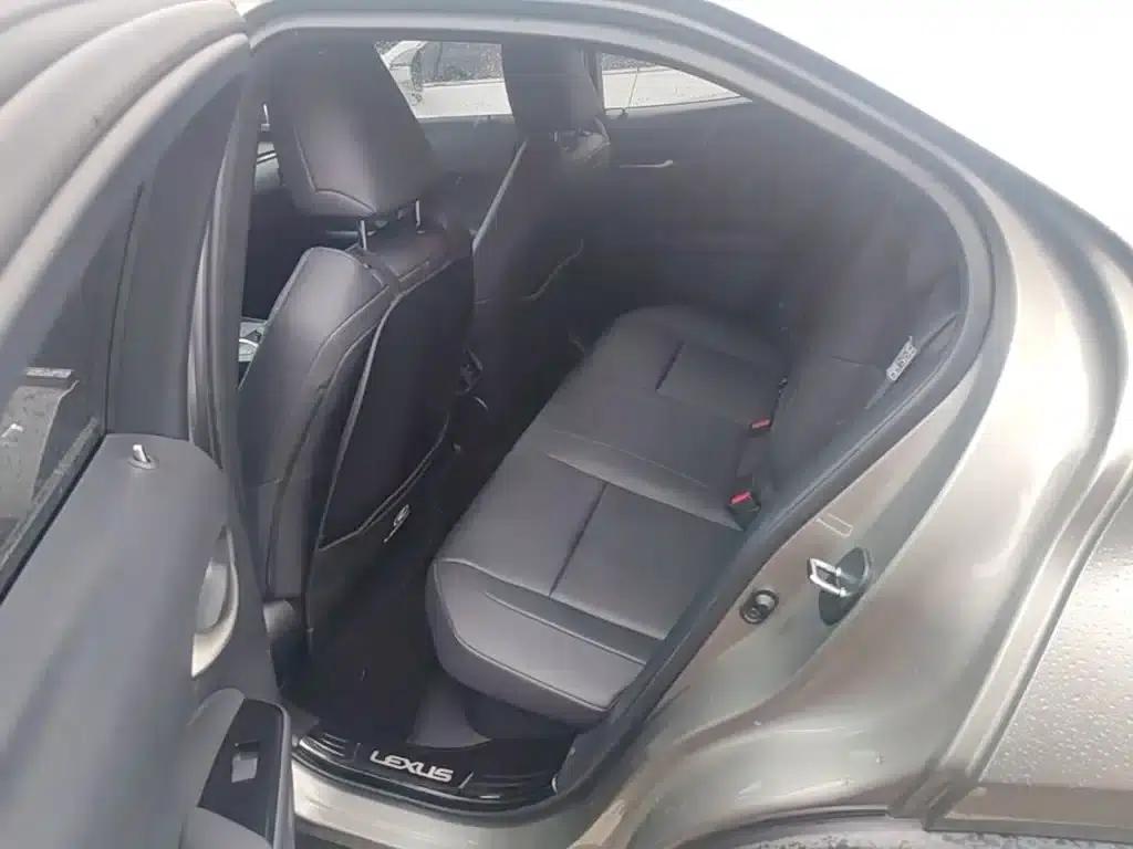 Lexus UX 2020 260h Explorer Edition — миниатюра 17
