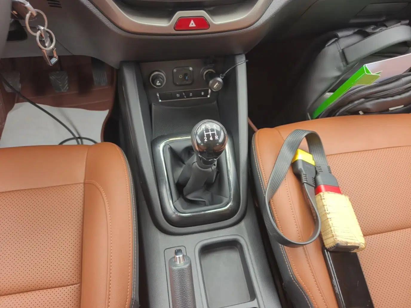 CHANGAN OSHAN CX70 2016 1.6L Manual Luxury Model — миниатюра 16