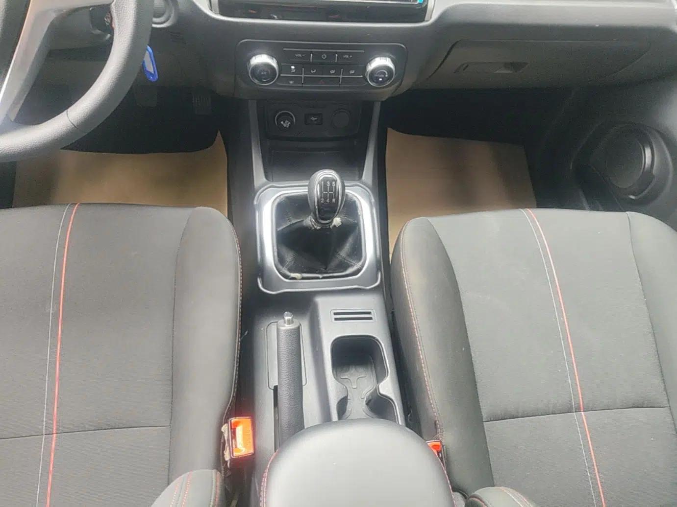 CHANGAN OSHAN X70A 2018 1.5L Manual Comfort Model — миниатюра 16