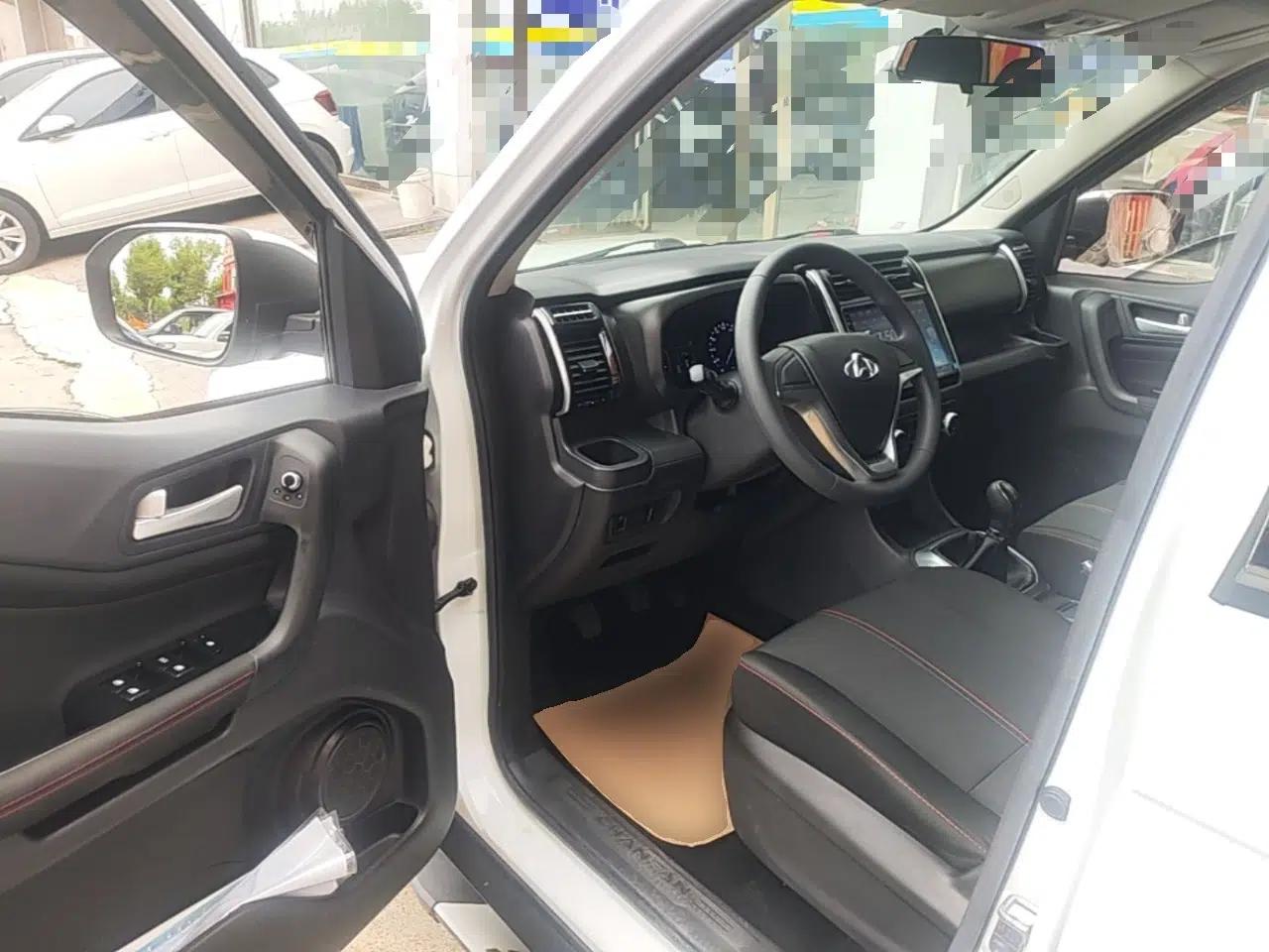 CHANGAN OSHAN X70A 2018 1.5L Manual Comfort Model — миниатюра 18