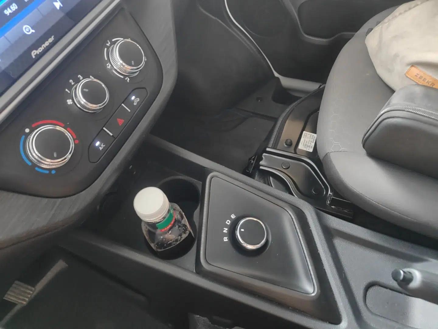 CHANGAN KAICHENG Ruixing EM60 2025 Passenger Version Comfort Model 7 Seats 300 km Range Liftback Door — миниатюра 21