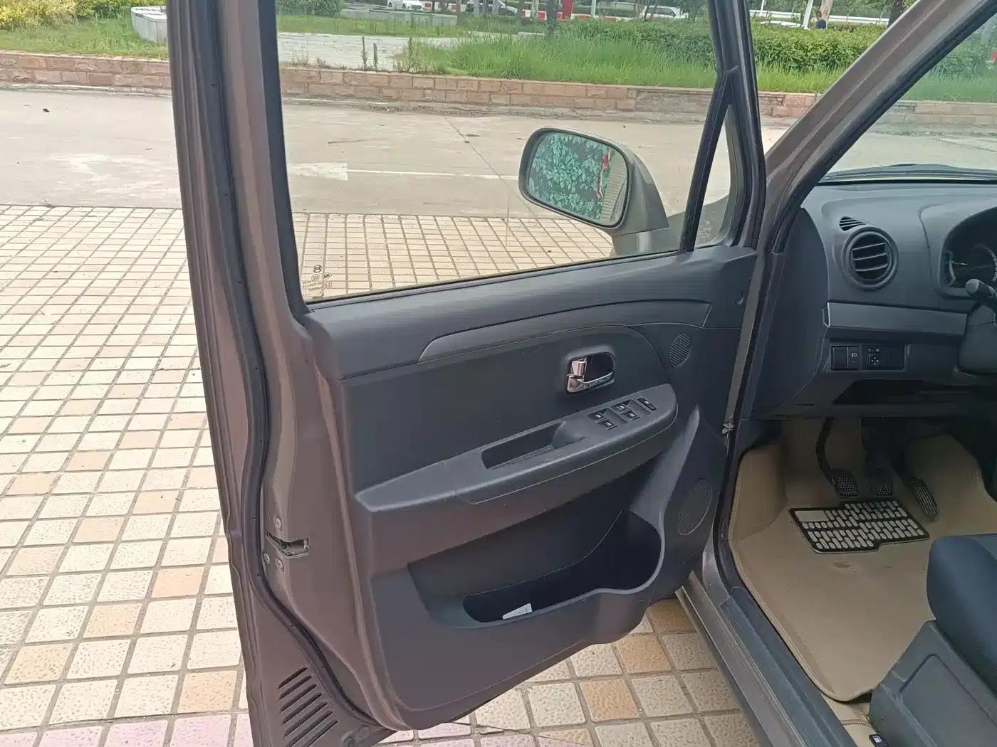 Beidouxing X5 2013 Luxury Edition 1.4L Standard Model — миниатюра 6