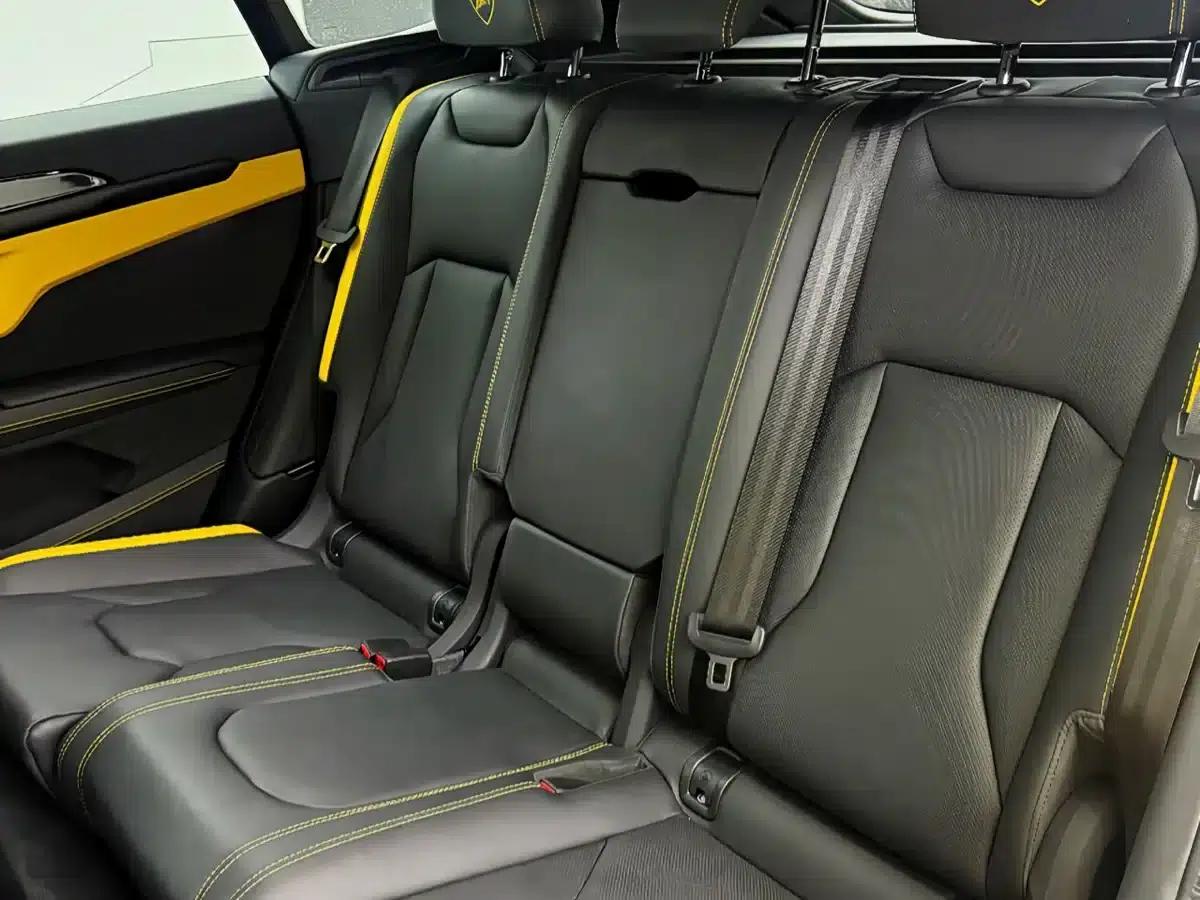 2025 Urus SE 4.0T Standard Edition — миниатюра 11