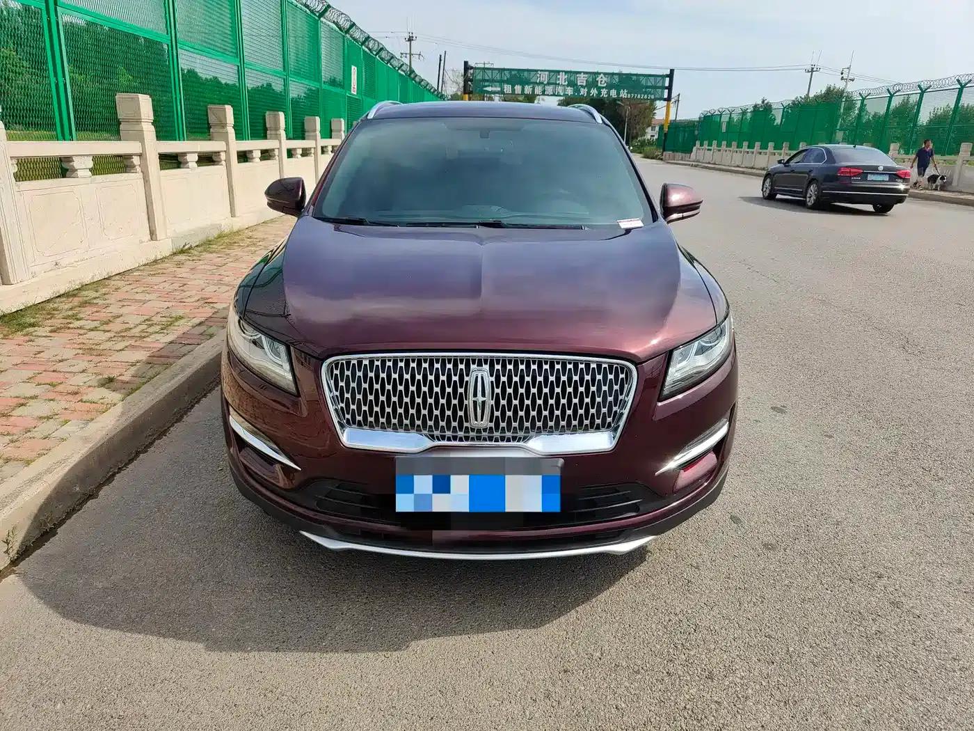Lincoln MKC 2019 2.0T Two-Wheel Drive Premium Edition (China V Emission Standard) — миниатюра 2