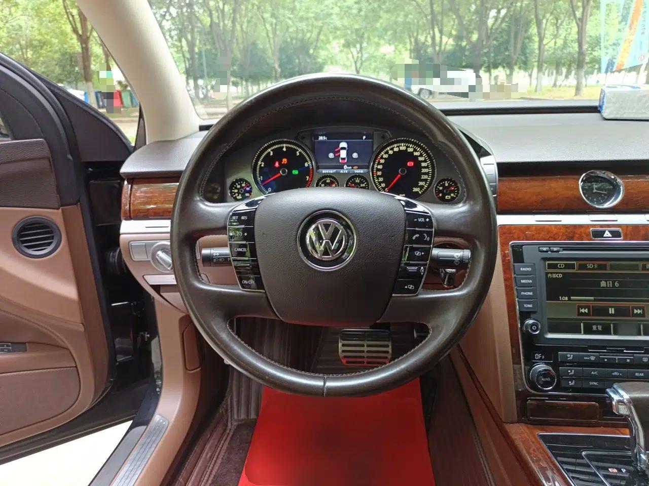 Volkswagen Phaeton 2014 3.0L Business Model — миниатюра 10