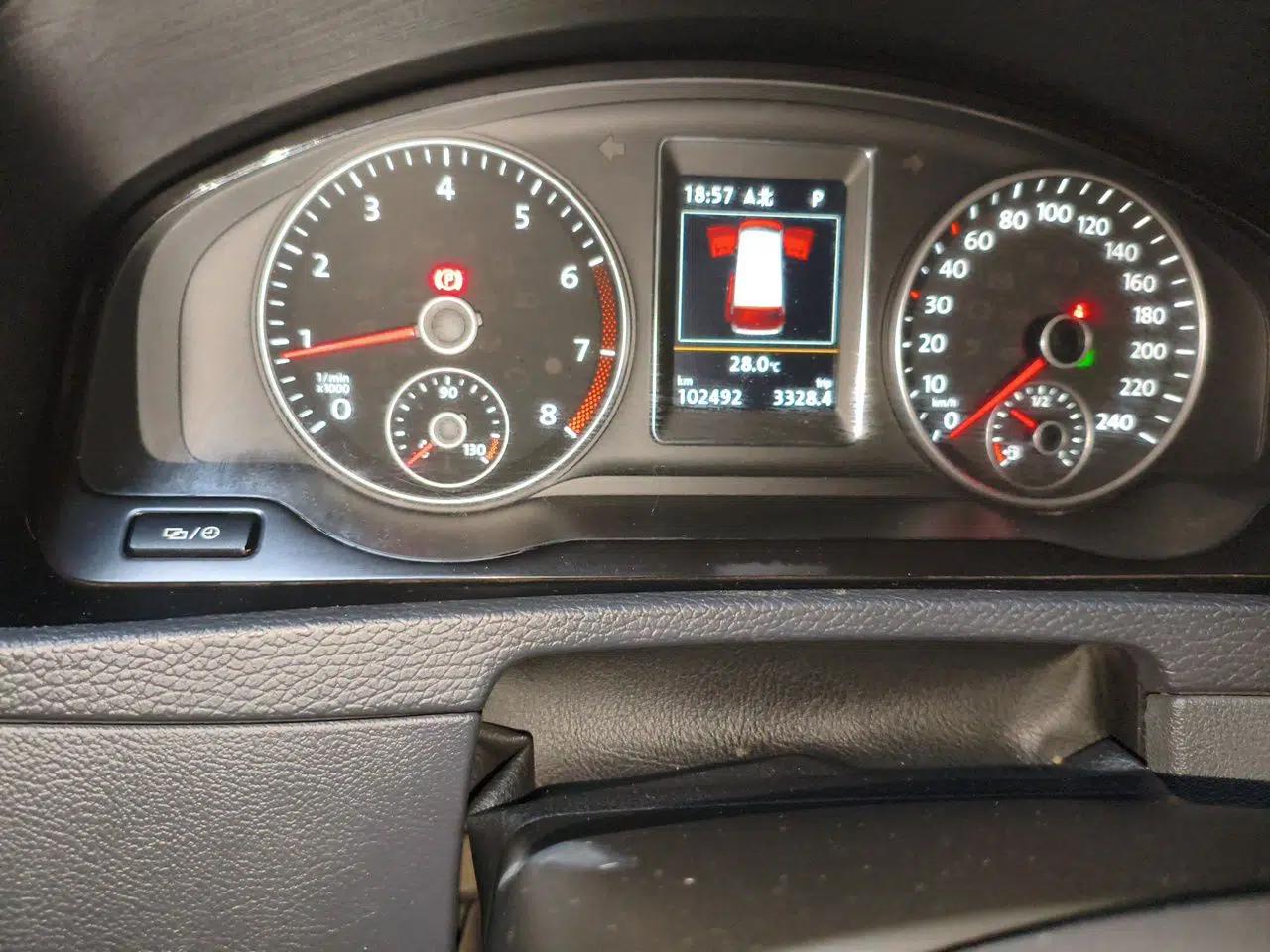 Volkswagen Multivan Volkswagen Caddy 2.0T, four-wheel drive, six seats, automatic transmission, with sunroof — миниатюра 12