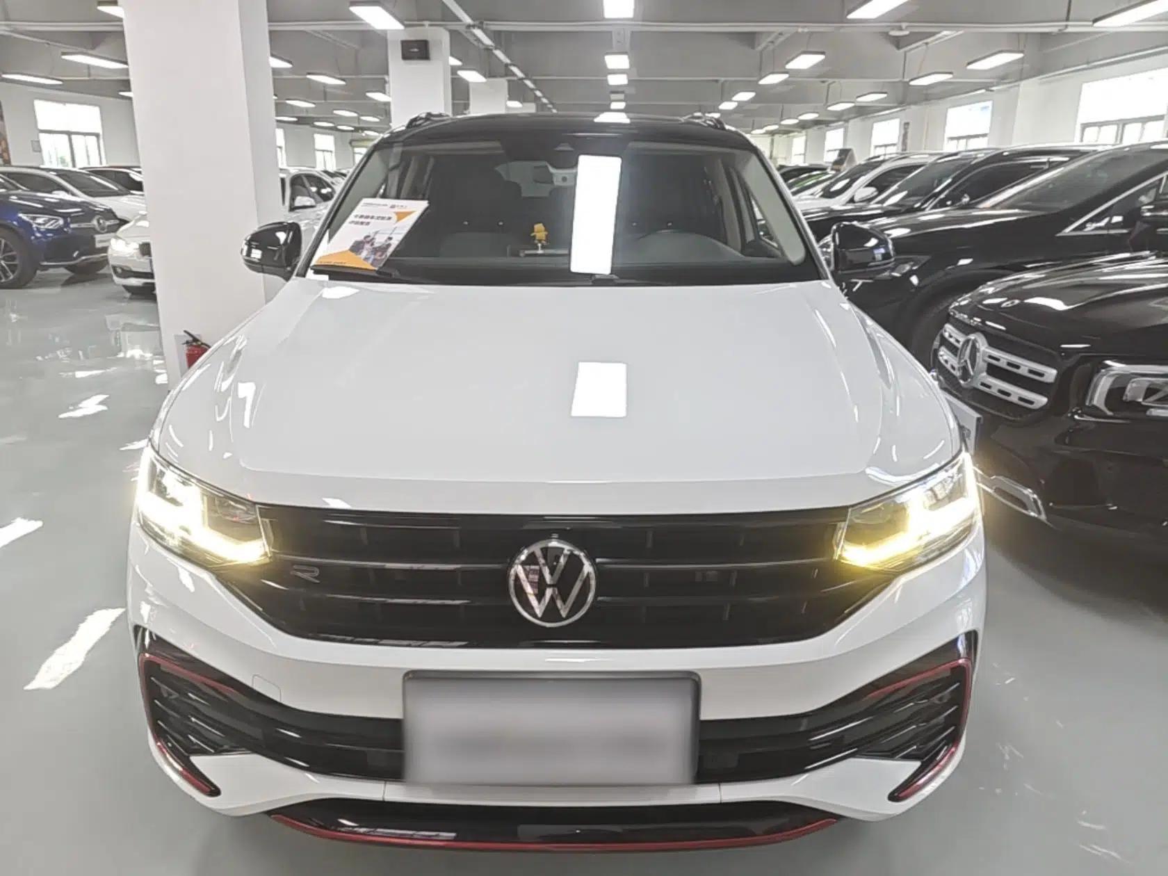 Volkswagen Tiguan X 2023 330TSI Two-Wheel-Drive Prestige Flagship Edition — миниатюра 2