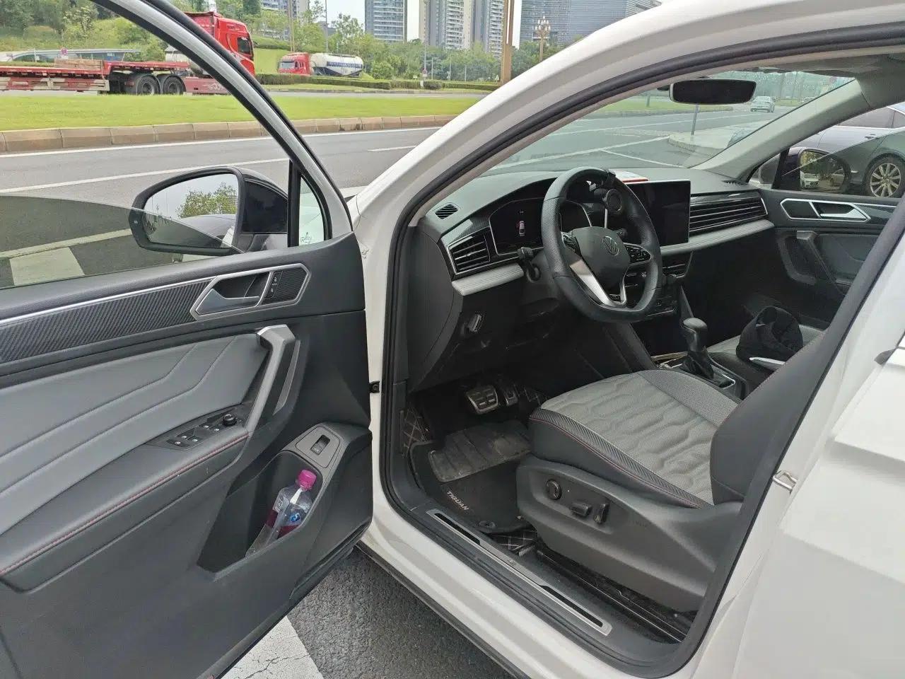 Volkswagen Tiguan X 2022 330TSI Two-Wheel-Drive Flagship Edition — миниатюра 16
