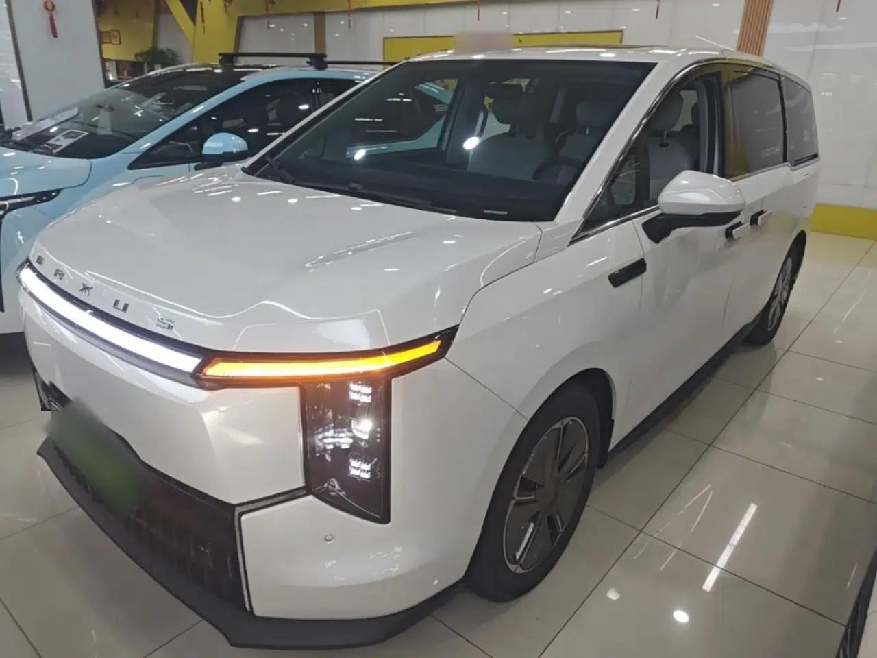 SAIC MAXUS Dajia 7 2024 Super Hybrid Long-Range Edition Enjoyment Version — миниатюра 1