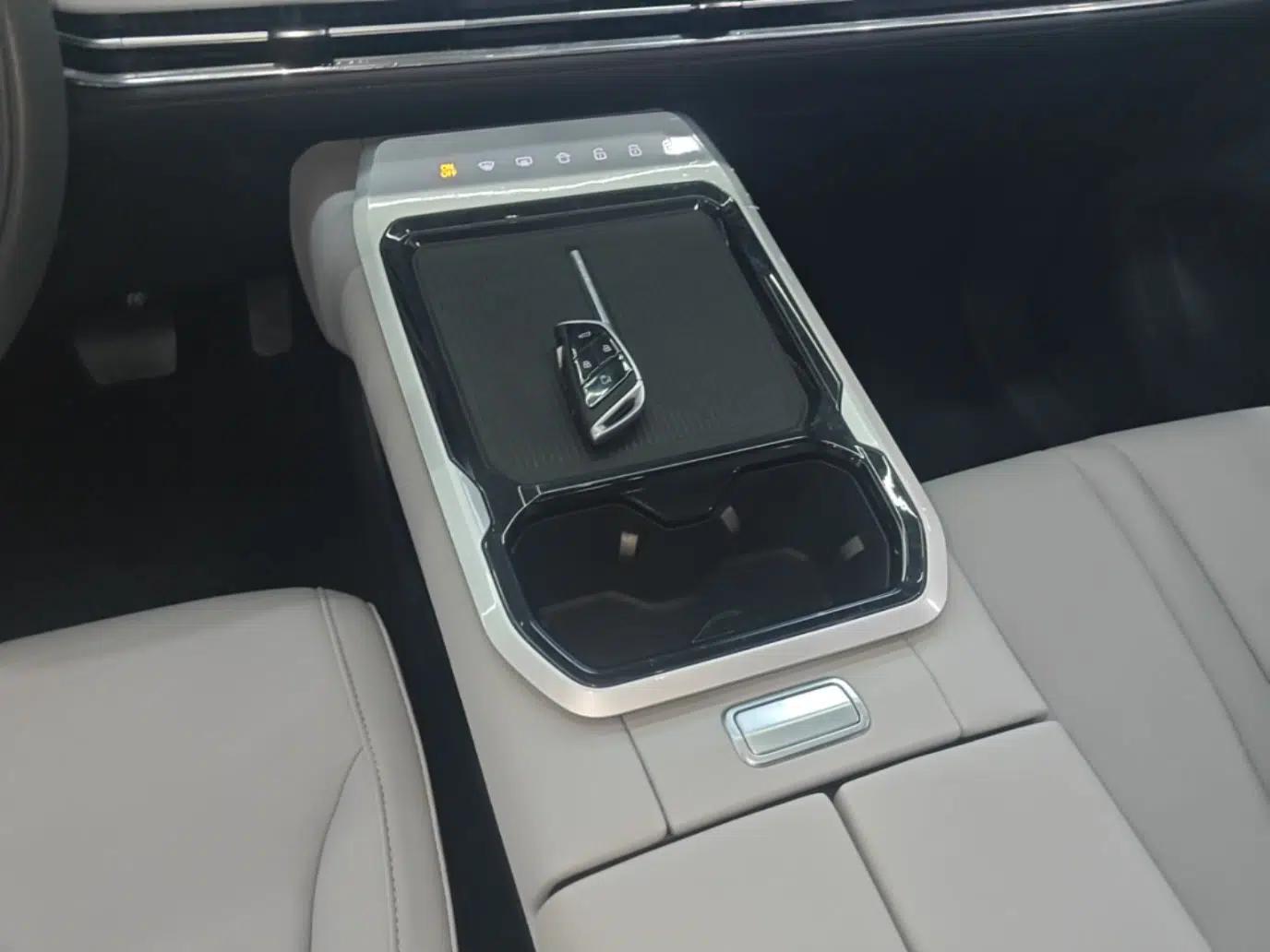 SAIC MAXUS Dajia 7 2024 Super Hybrid Long-Range Edition Enjoyment Version — миниатюра 16