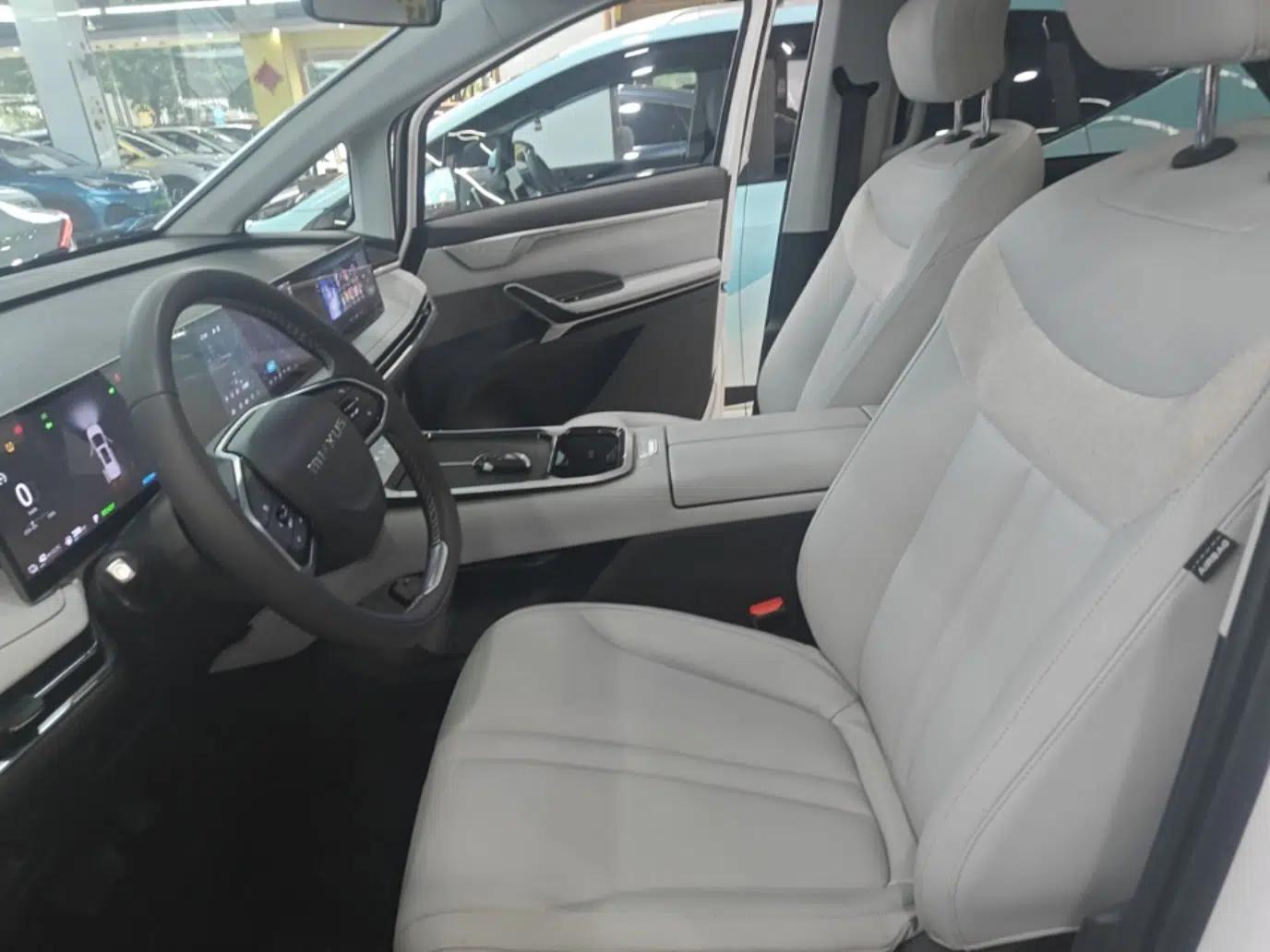 SAIC MAXUS Dajia 7 2024 Super Hybrid Long-Range Edition Enjoyment Version — миниатюра 17