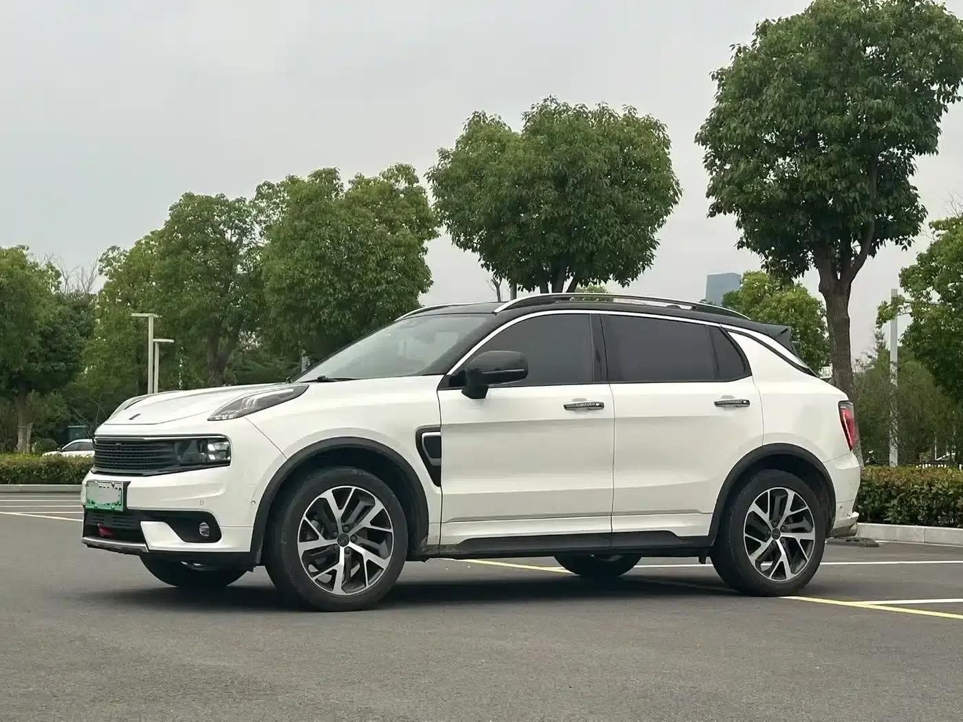 Lynk & Co 01 EM-P 2018 1.5T PHEV Pro (National V Emission Standard) — миниатюра 1