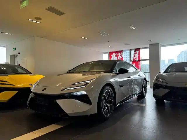 EMEYA 2025 600 Luxury Edition