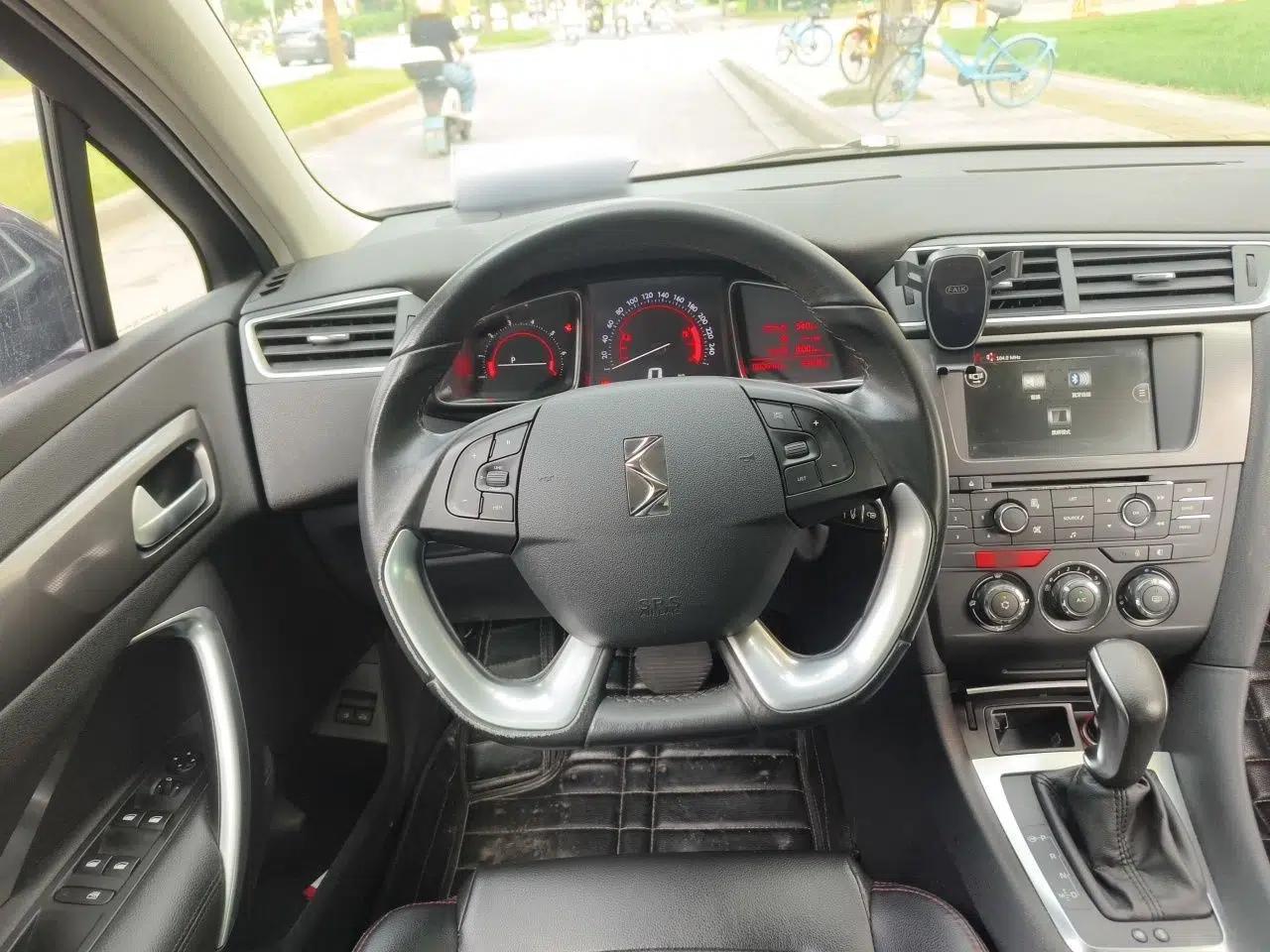 DS 5LS 2016 1.6T Style Edition THP160 — миниатюра 10