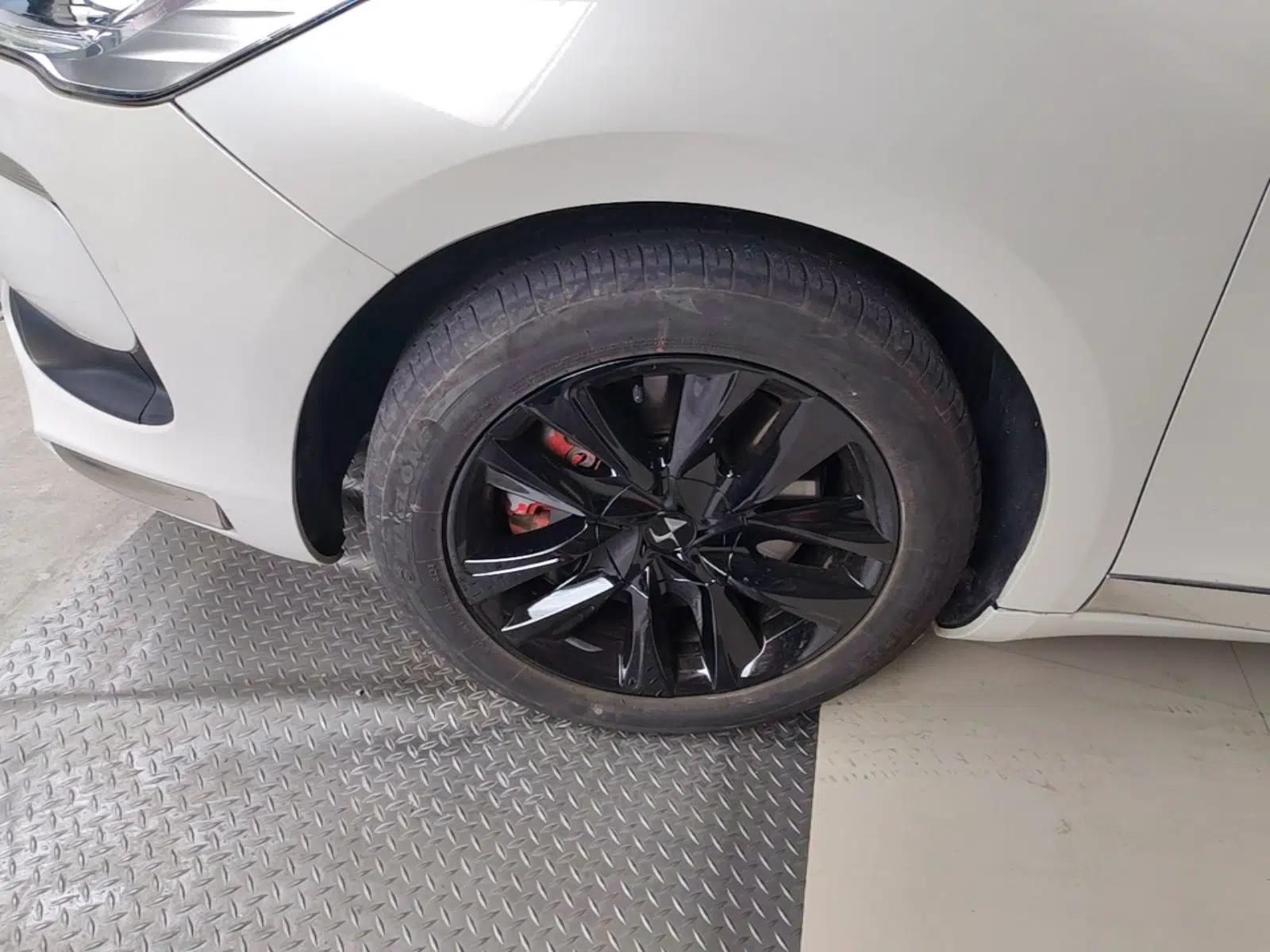 DS 5 2015 1.8T Luxury Edition THP200 — миниатюра 15