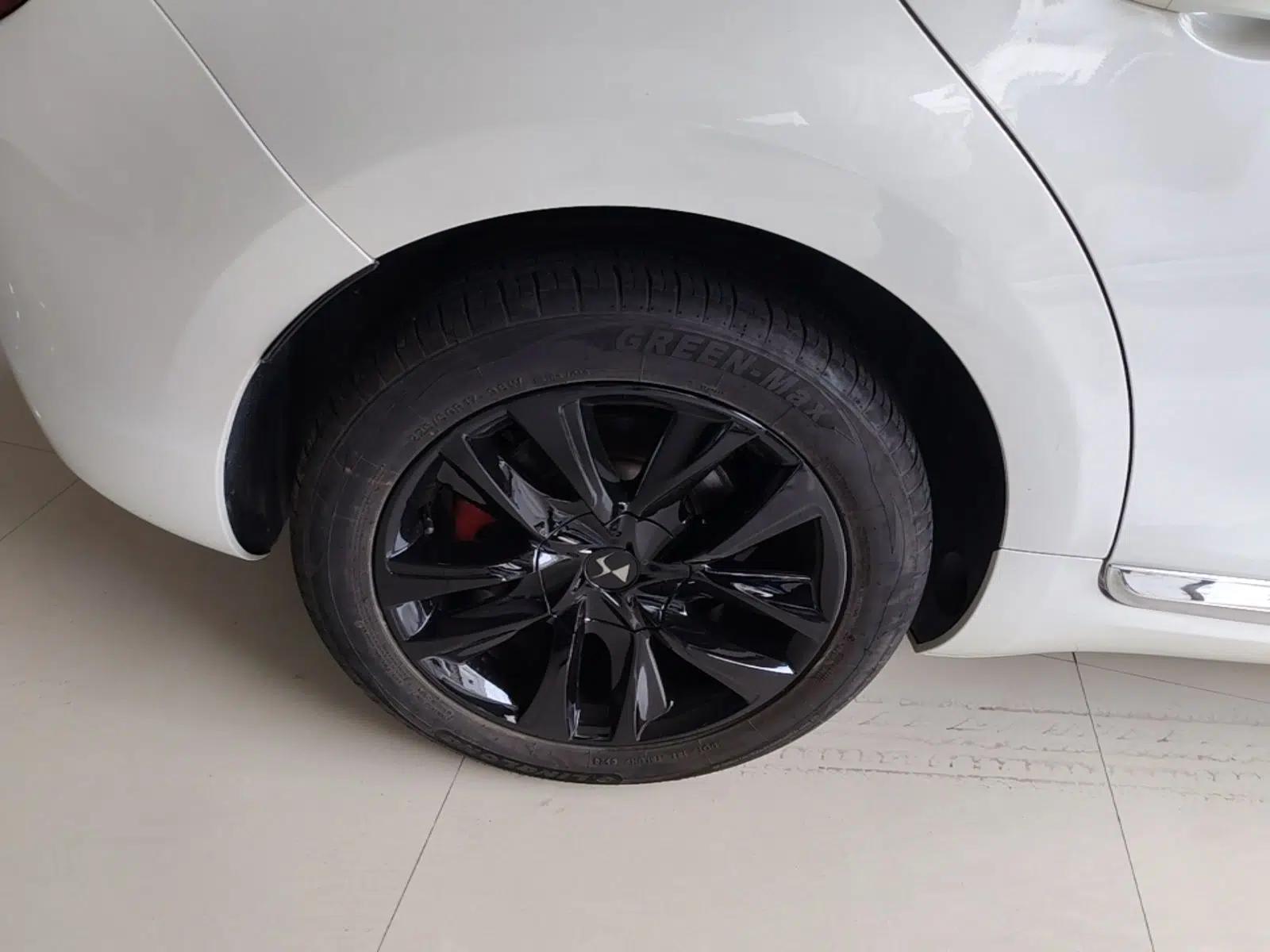 DS 5 2015 1.8T Luxury Edition THP200 — миниатюра 16