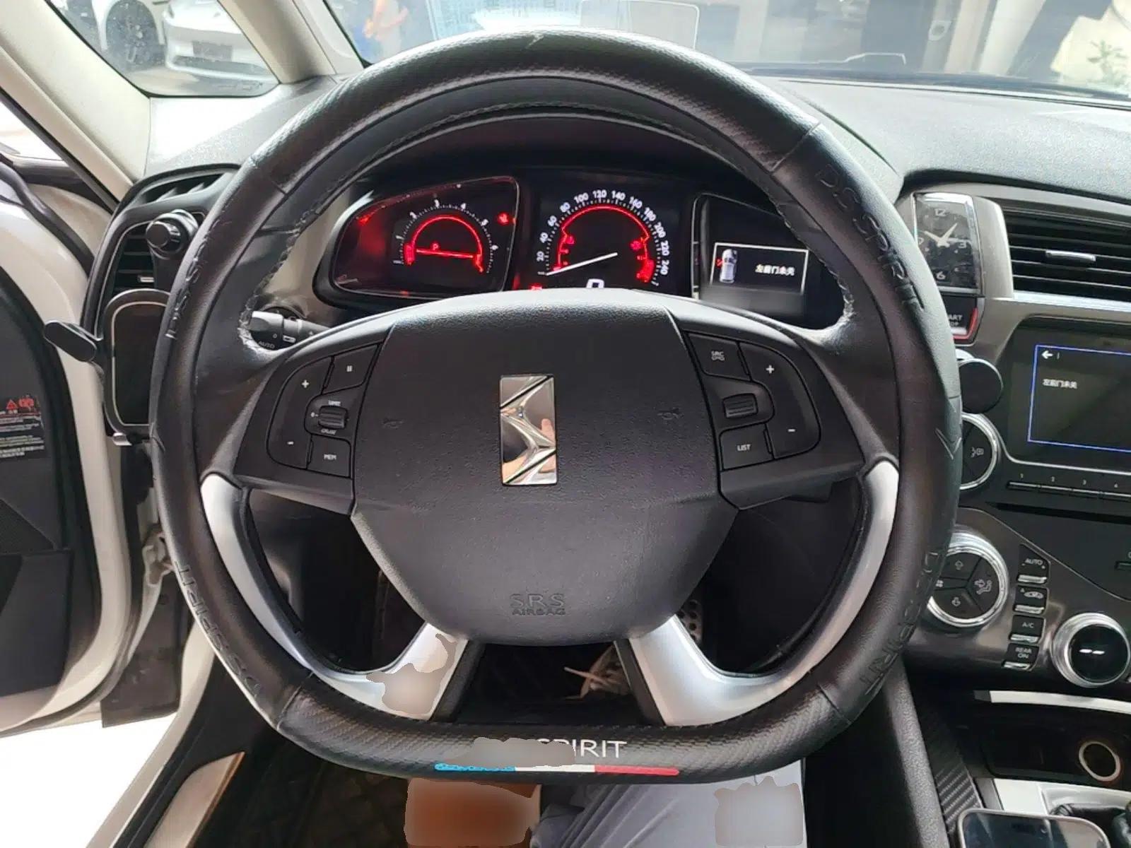 DS 5 2015 1.8T Luxury Edition THP200 — миниатюра 18