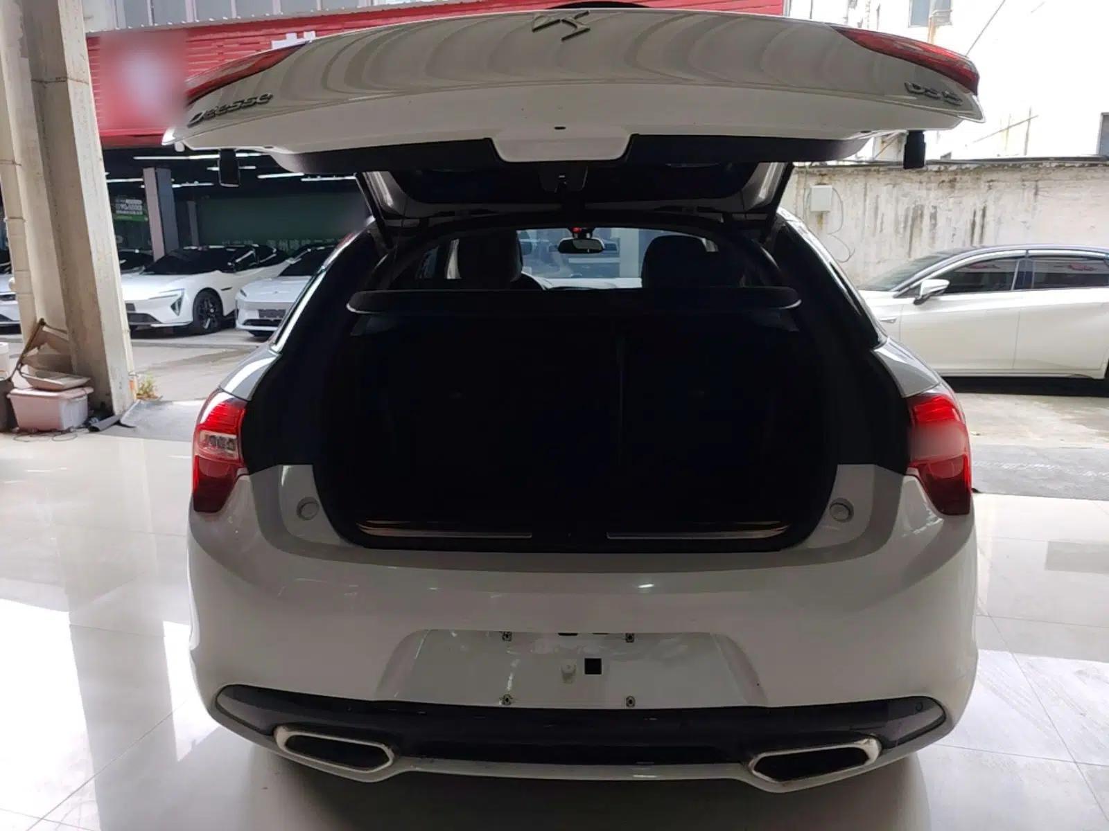 DS 5 2015 1.8T Luxury Edition THP200 — миниатюра 27